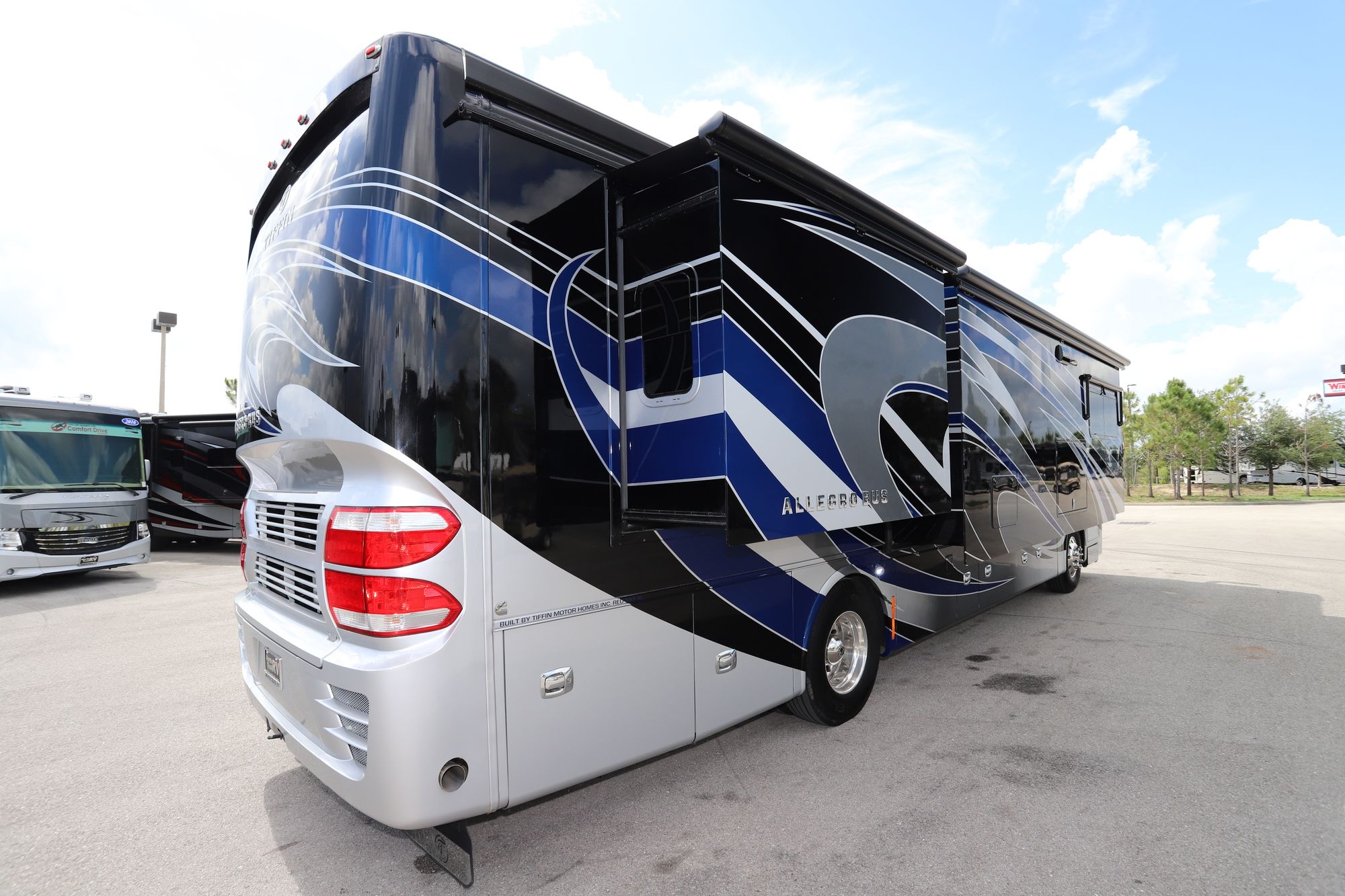 Used 2018 Tiffin Motor Homes Allegro Bus 37AP Class A  For Sale