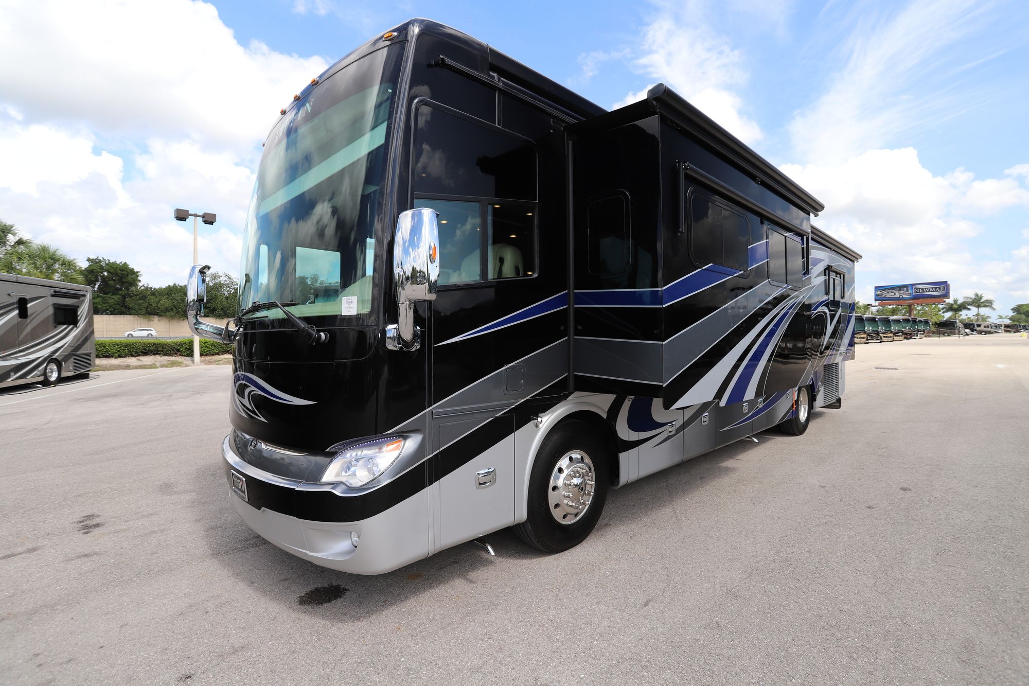 Used 2018 Tiffin Motor Homes Allegro Bus 37AP Class A  For Sale