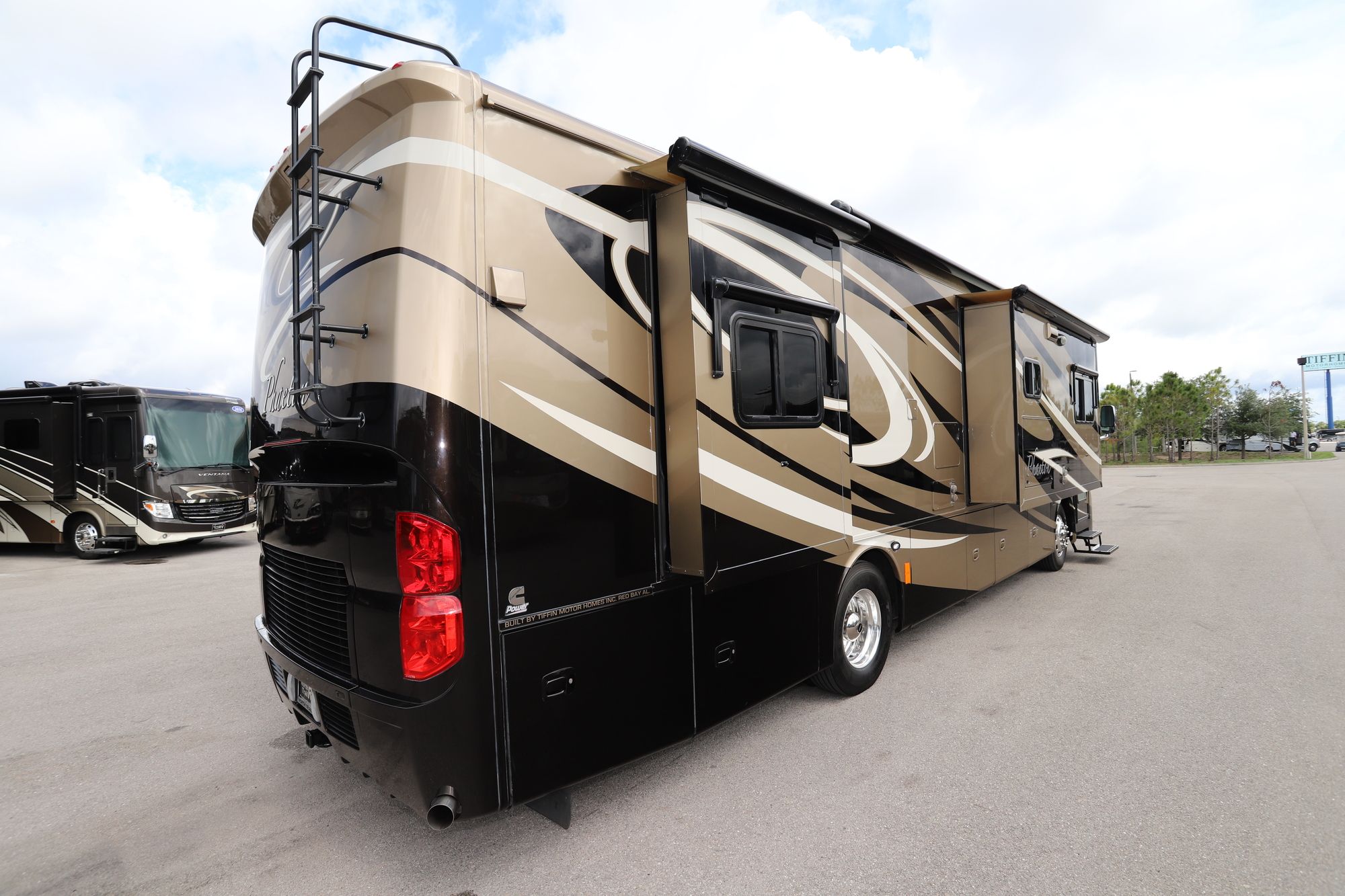 Used 2011 Tiffin Motor Homes Phaeton 36QSH Class A  For Sale