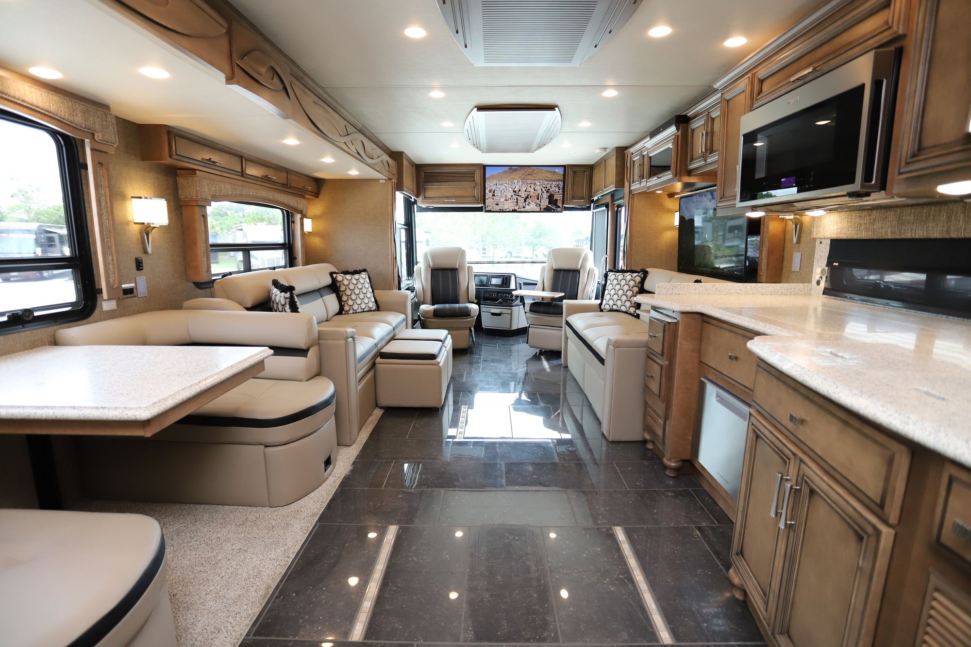 Used 2019 Newmar Ventana 4037 Class A  For Sale