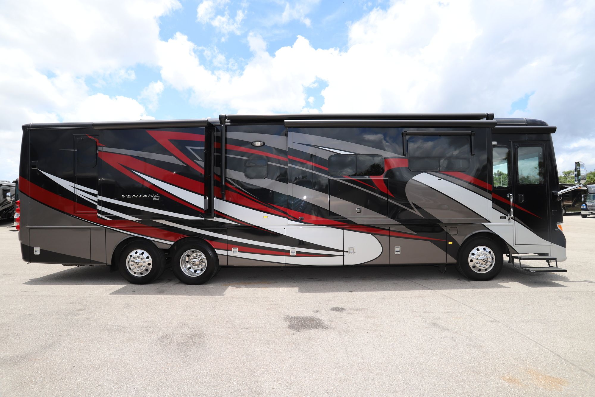 Used 2019 Newmar Ventana 4037 Class A  For Sale