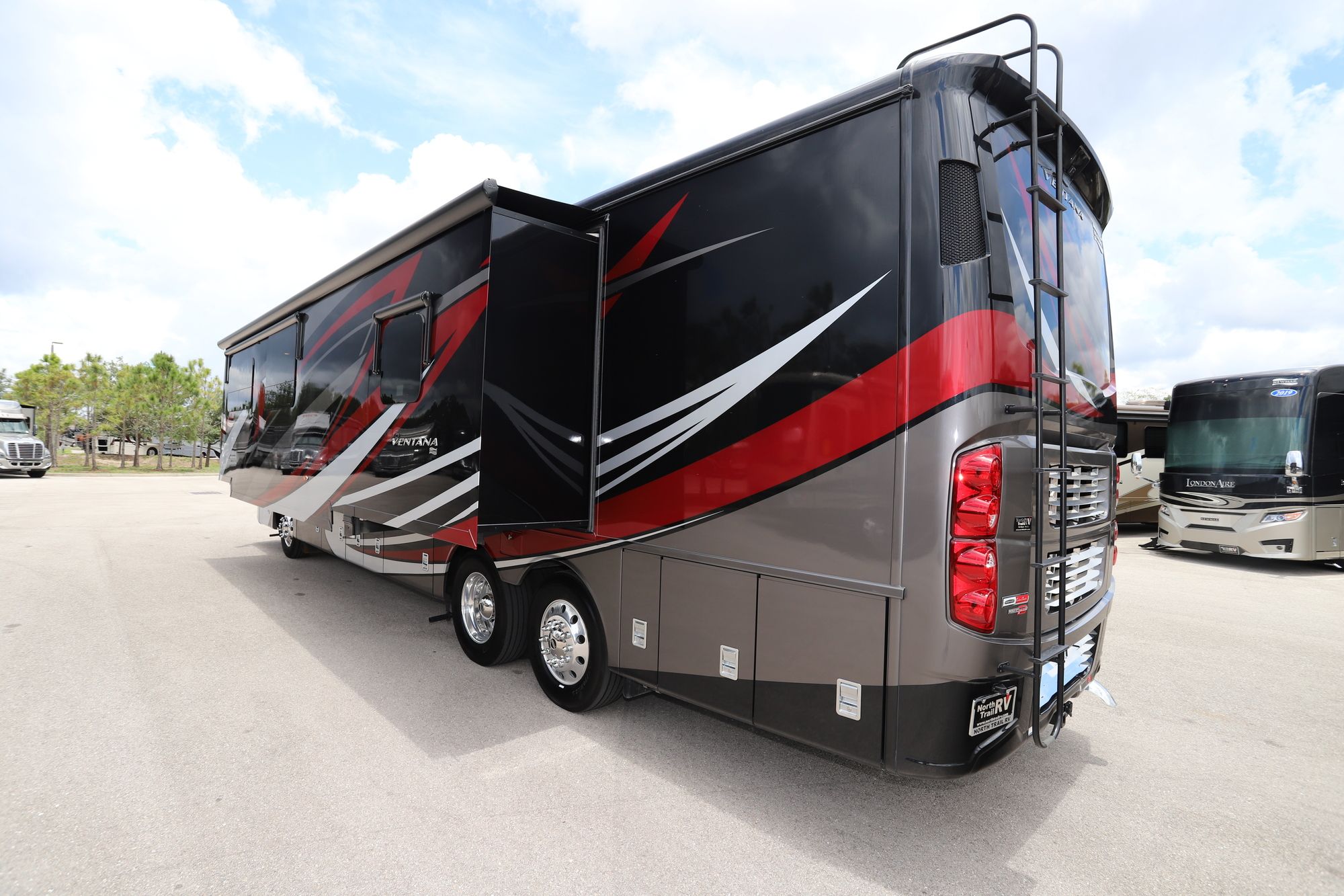 Used 2019 Newmar Ventana 4037 Class A  For Sale