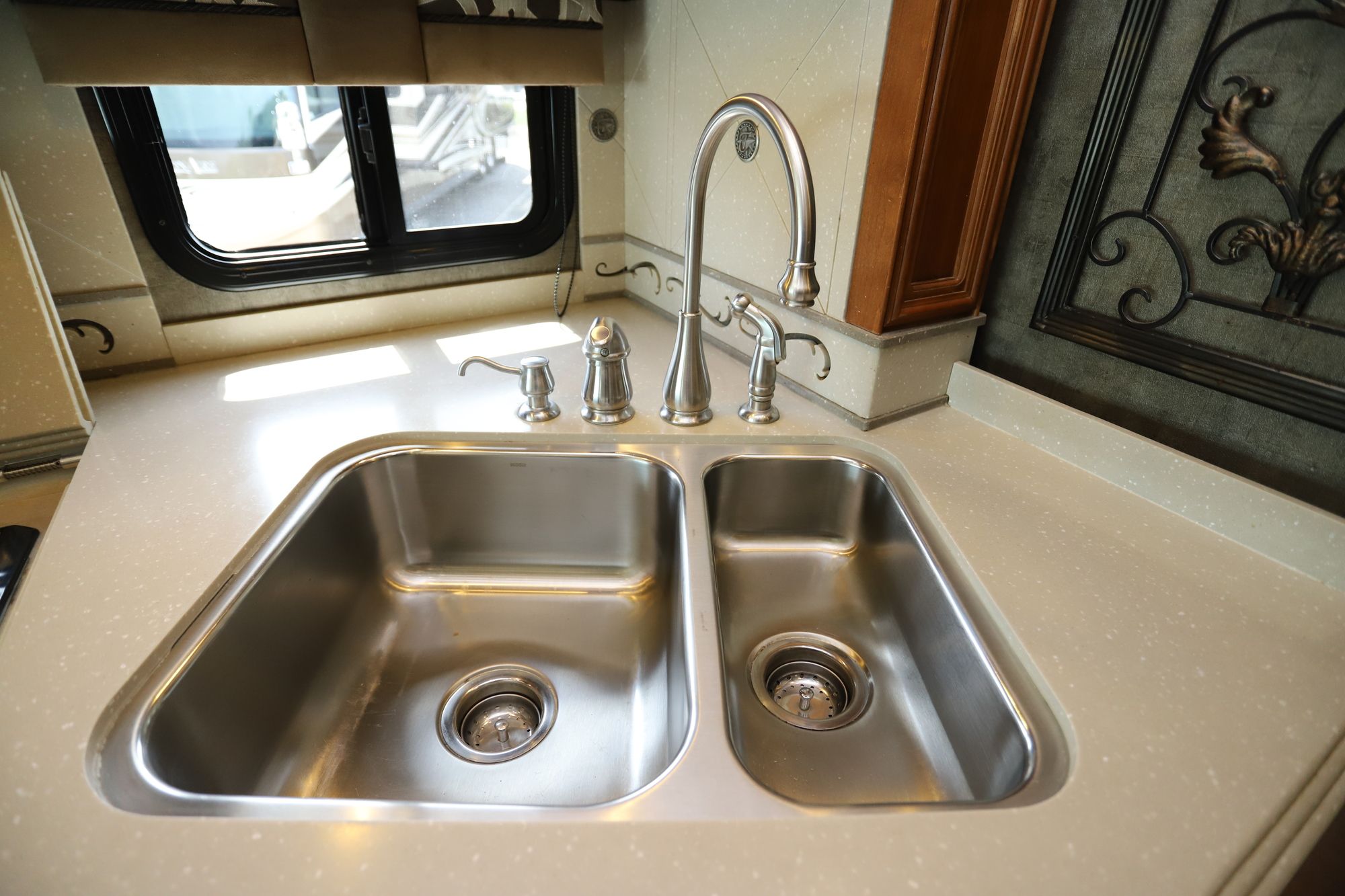 Used 2011 Tiffin Motor Homes Phaeton 36QSH Class A  For Sale