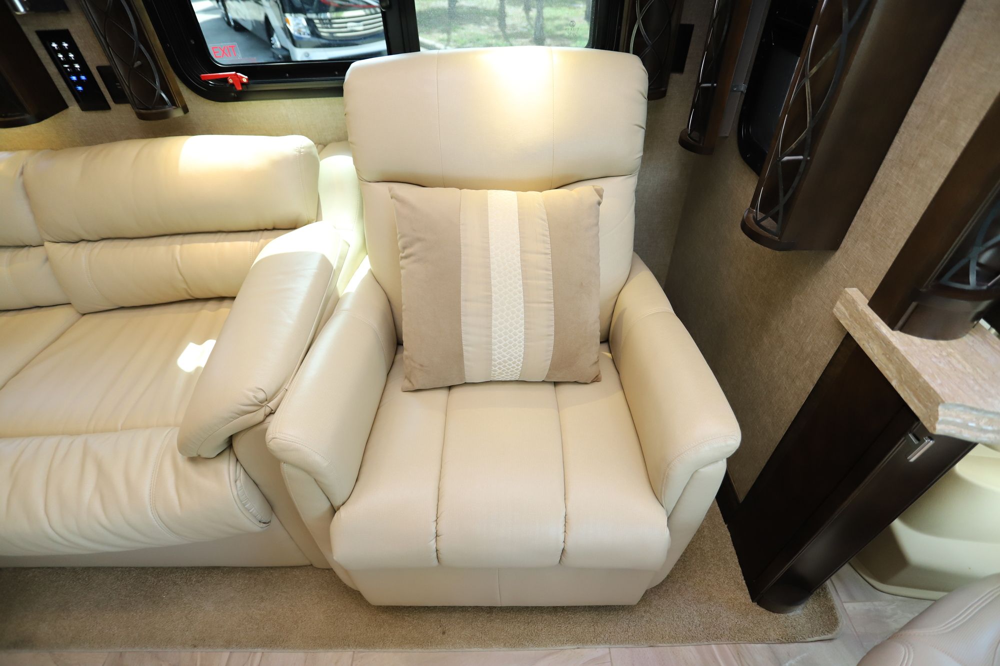 Used 2018 Tiffin Motor Homes Allegro Bus 37AP Class A  For Sale