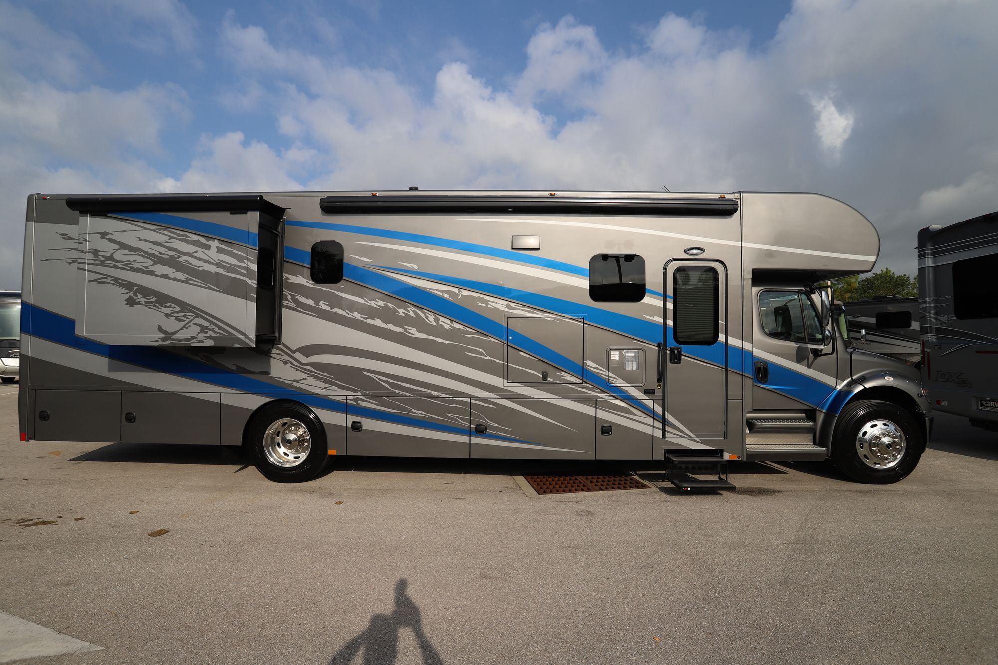 New 2021 Renegade Rv Valencia 38RB Super C  For Sale