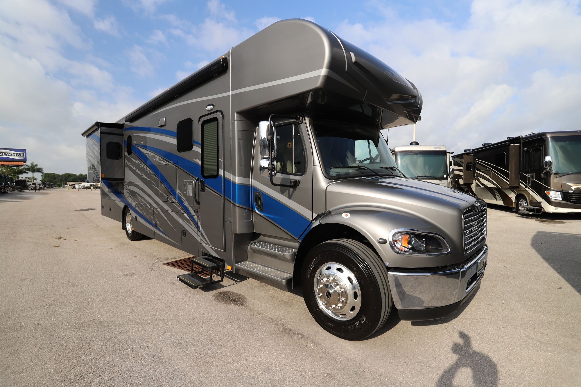 New 2021 Renegade Rv Valencia 38RB Super C  For Sale