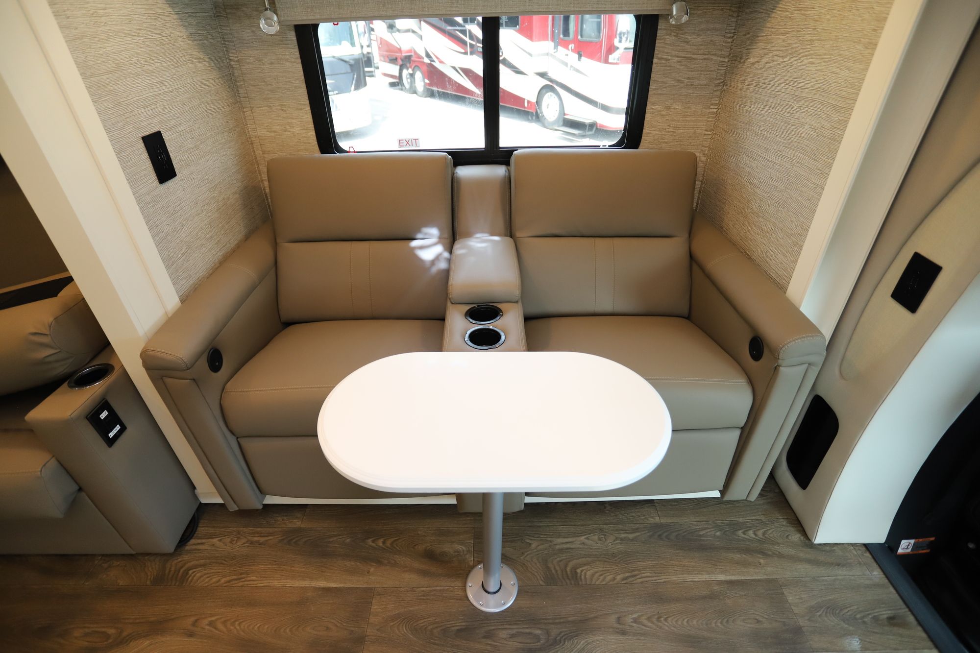 New 2020 Tiffin Motor Homes Wayfarer 25RW Class C  For Sale