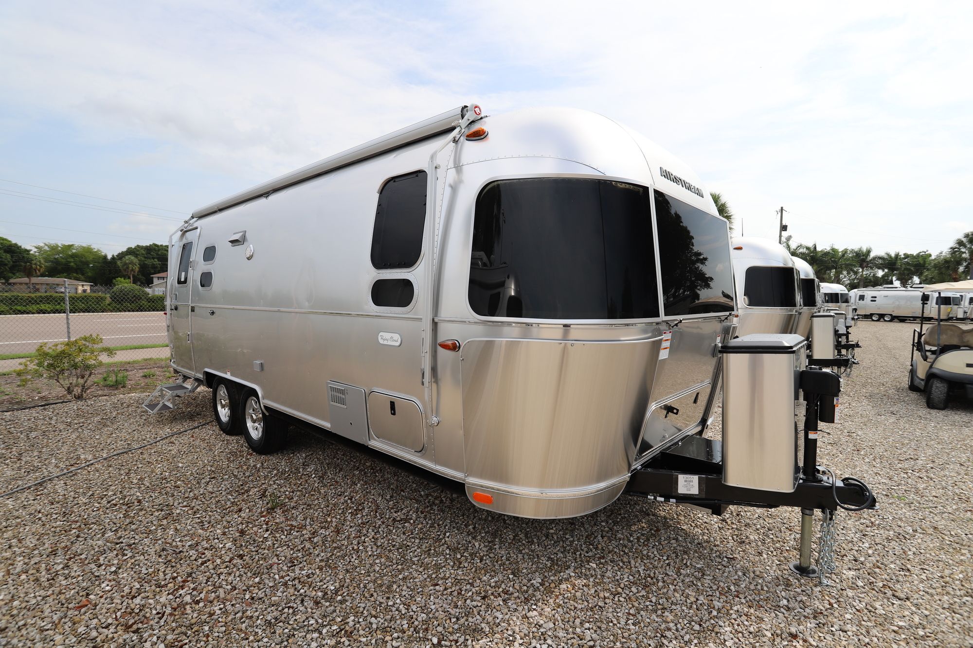 New 2020 Airstream Flying Cloud 25FB Travel Trailer  For Sale