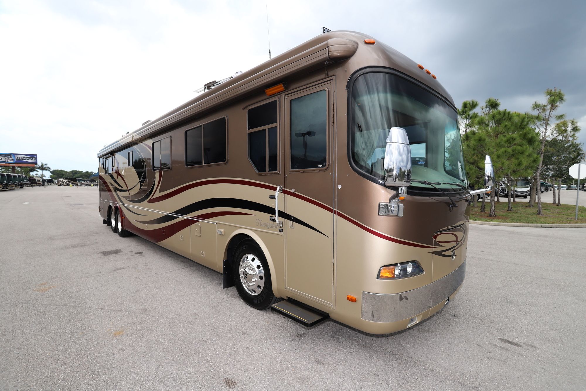 Used 2002 Holiday Rambler Navigator 45DCDS Class A  For Sale