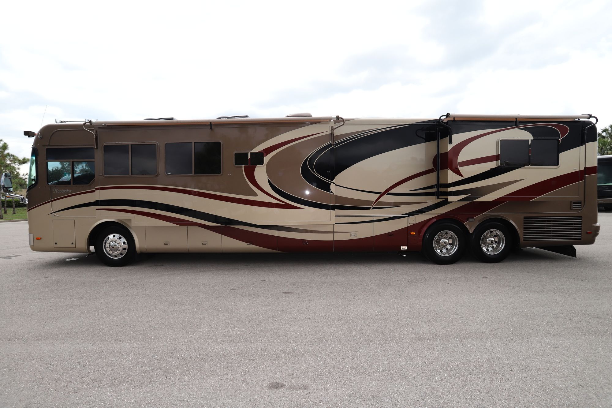 Used 2002 Holiday Rambler Navigator 45DCDS Class A  For Sale