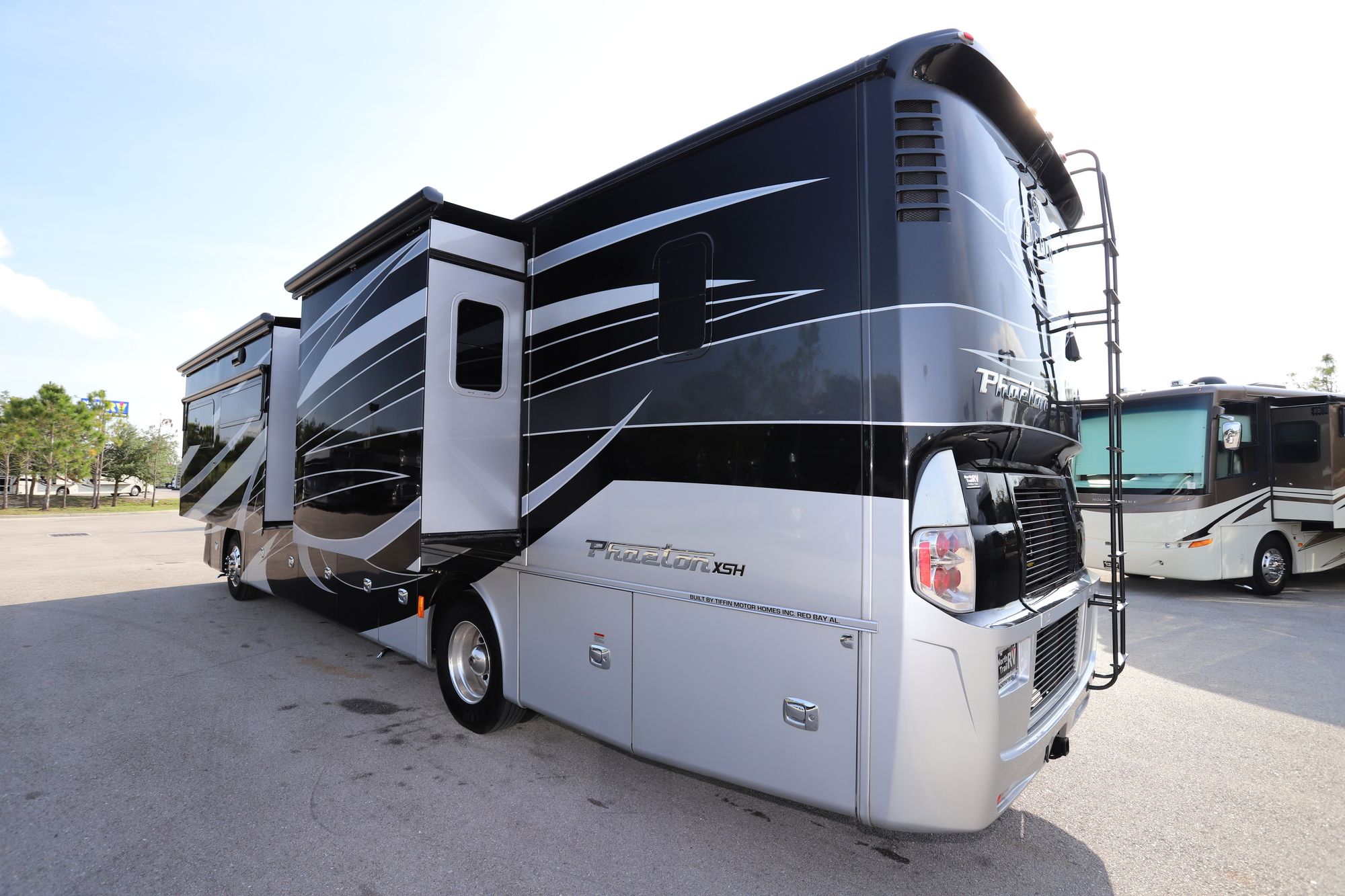 Used 2019 Tiffin Motor Homes Phaeton 40IH Class A  For Sale