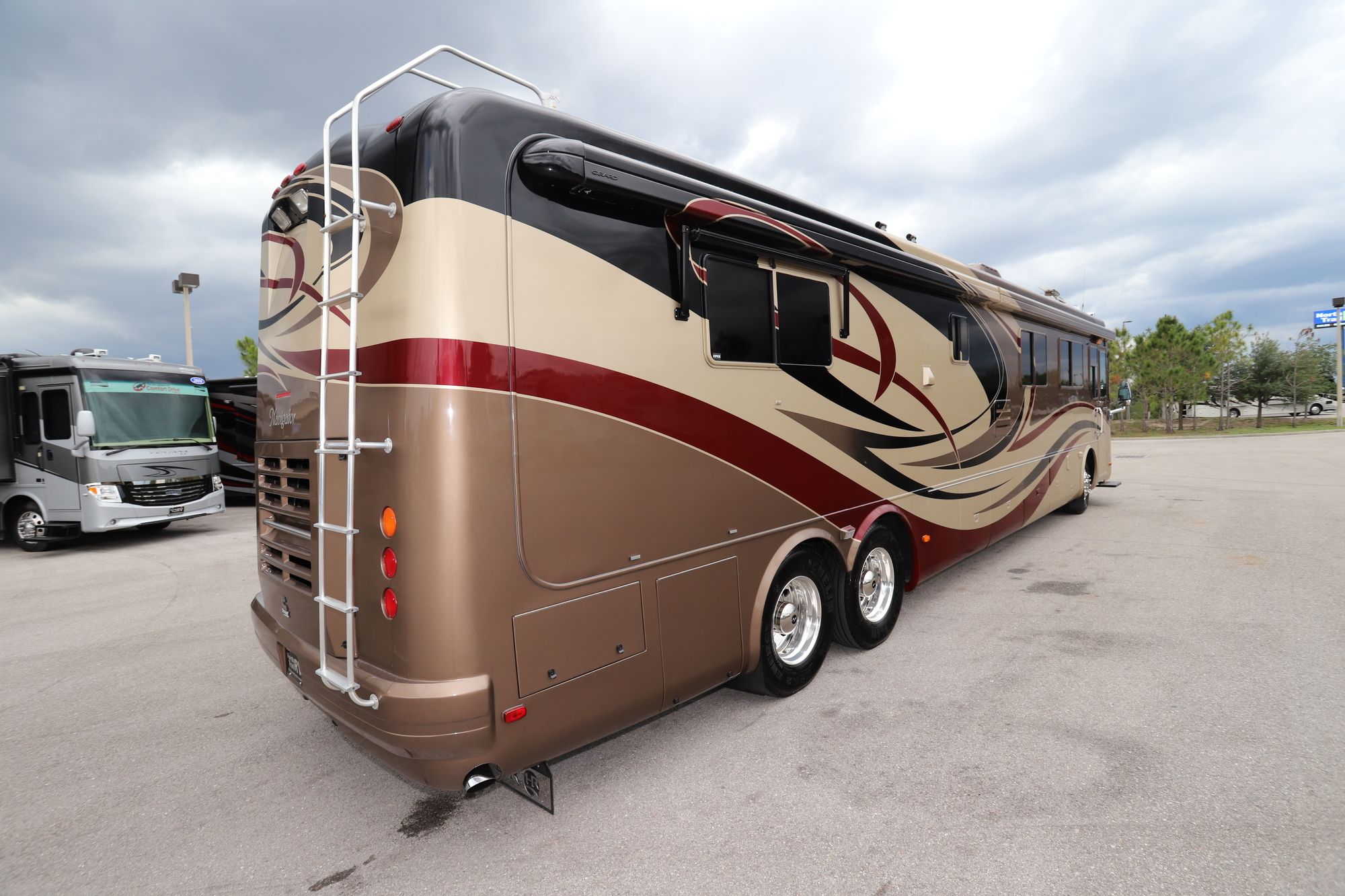 Used 2002 Holiday Rambler Navigator 45DCDS Class A  For Sale