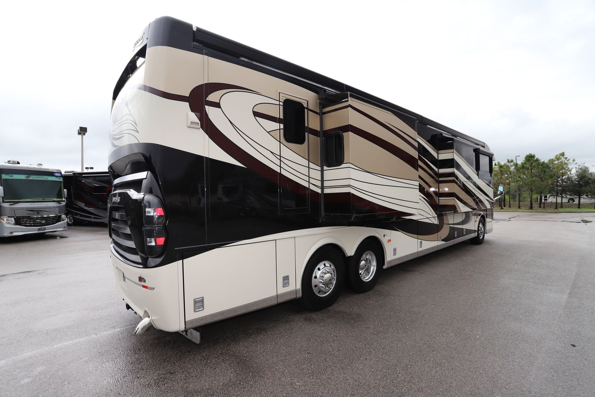 Used 2017 Newmar London Aire 4535 Class A  For Sale