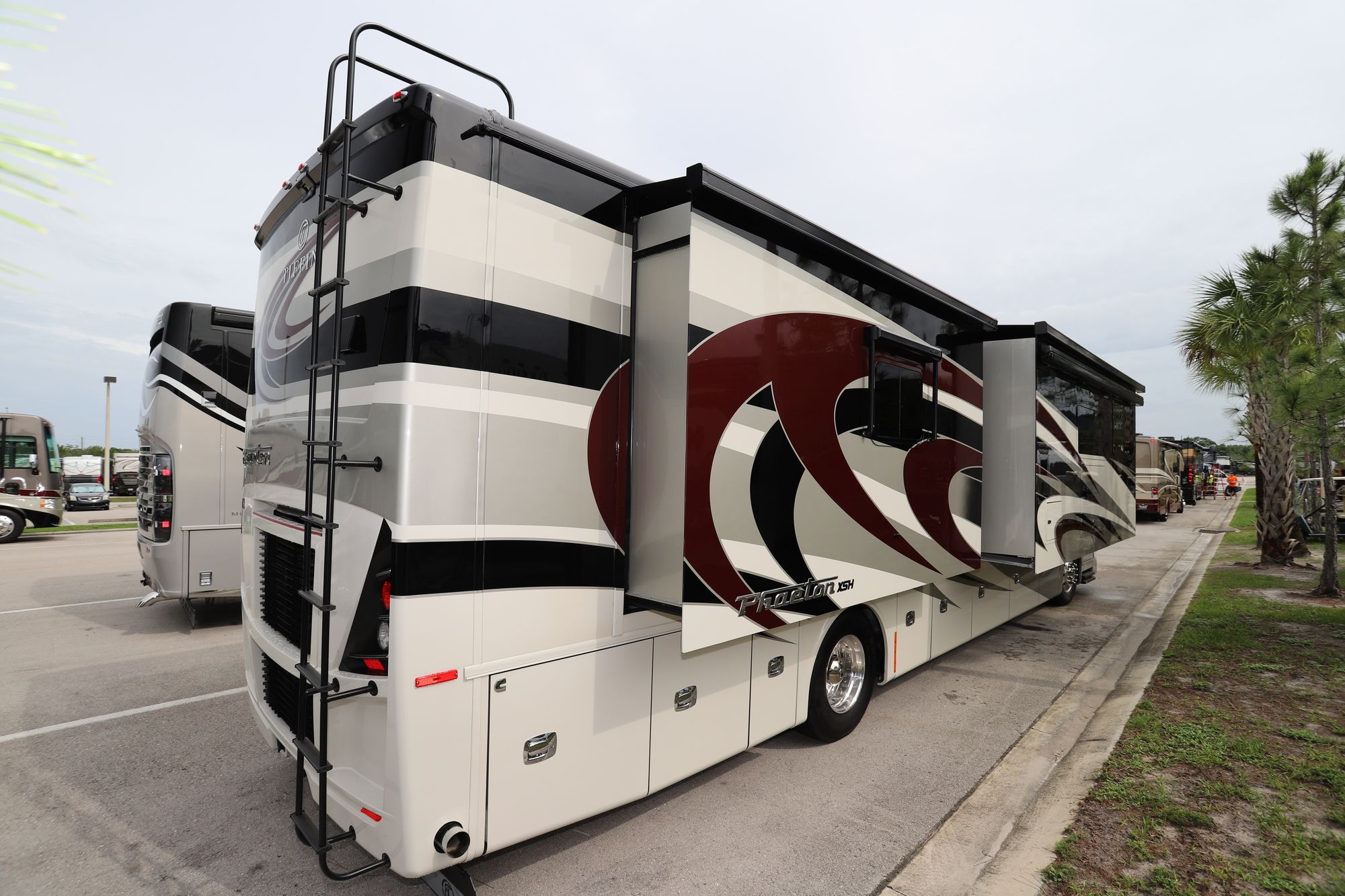 New 2020 Tiffin Motor Homes Phaeton 40IH Class A  For Sale