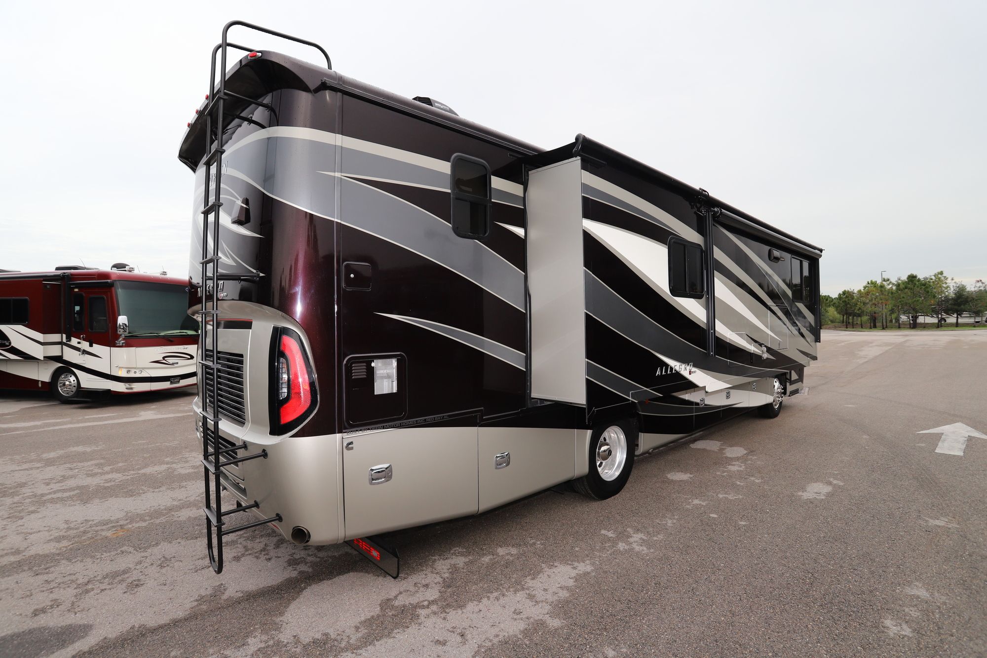 Used 2018 Tiffin Motor Homes Allegro Red 37BA Class A  For Sale