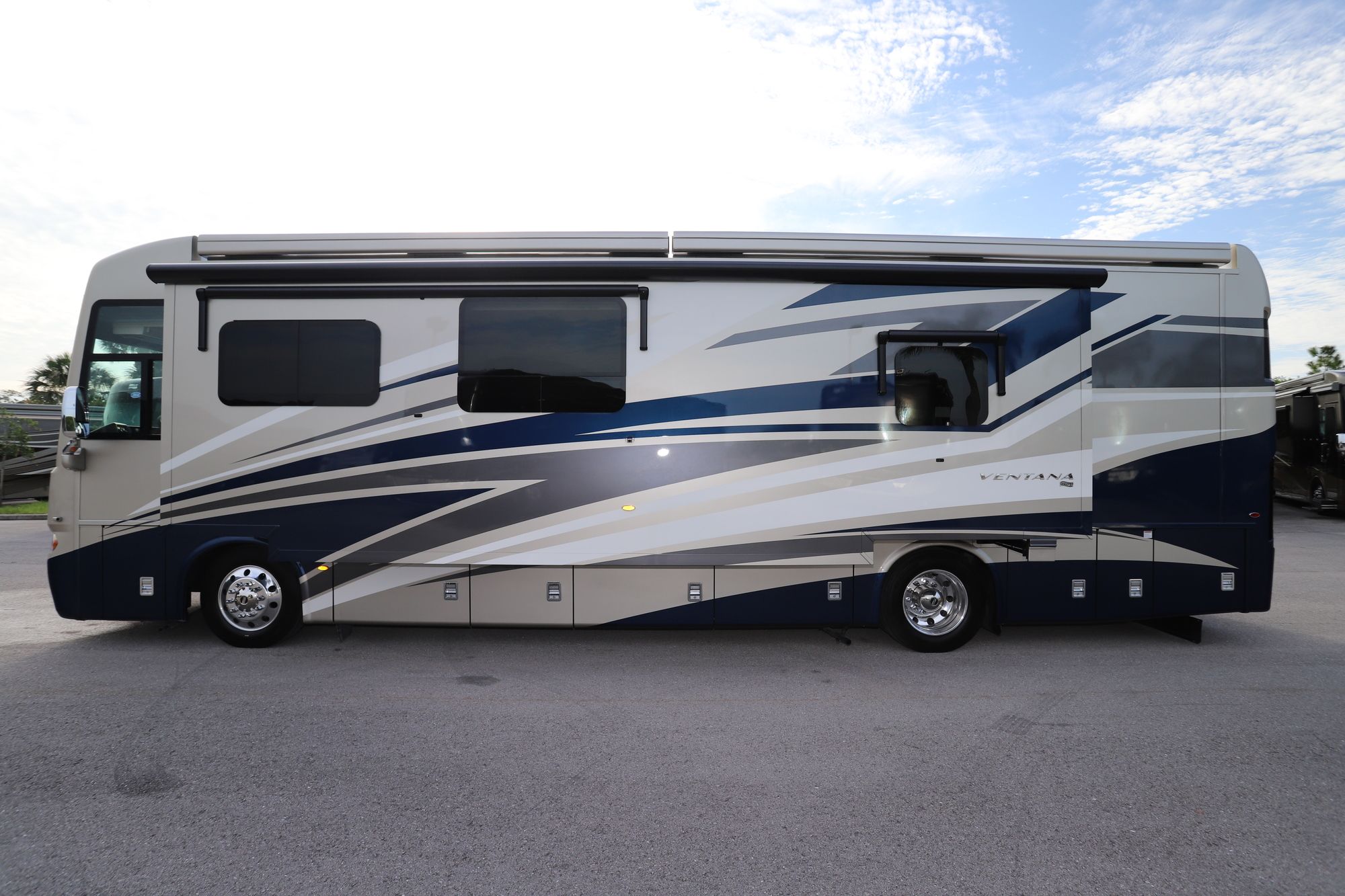 New 2020 Newmar Ventana 3709 Class A  For Sale