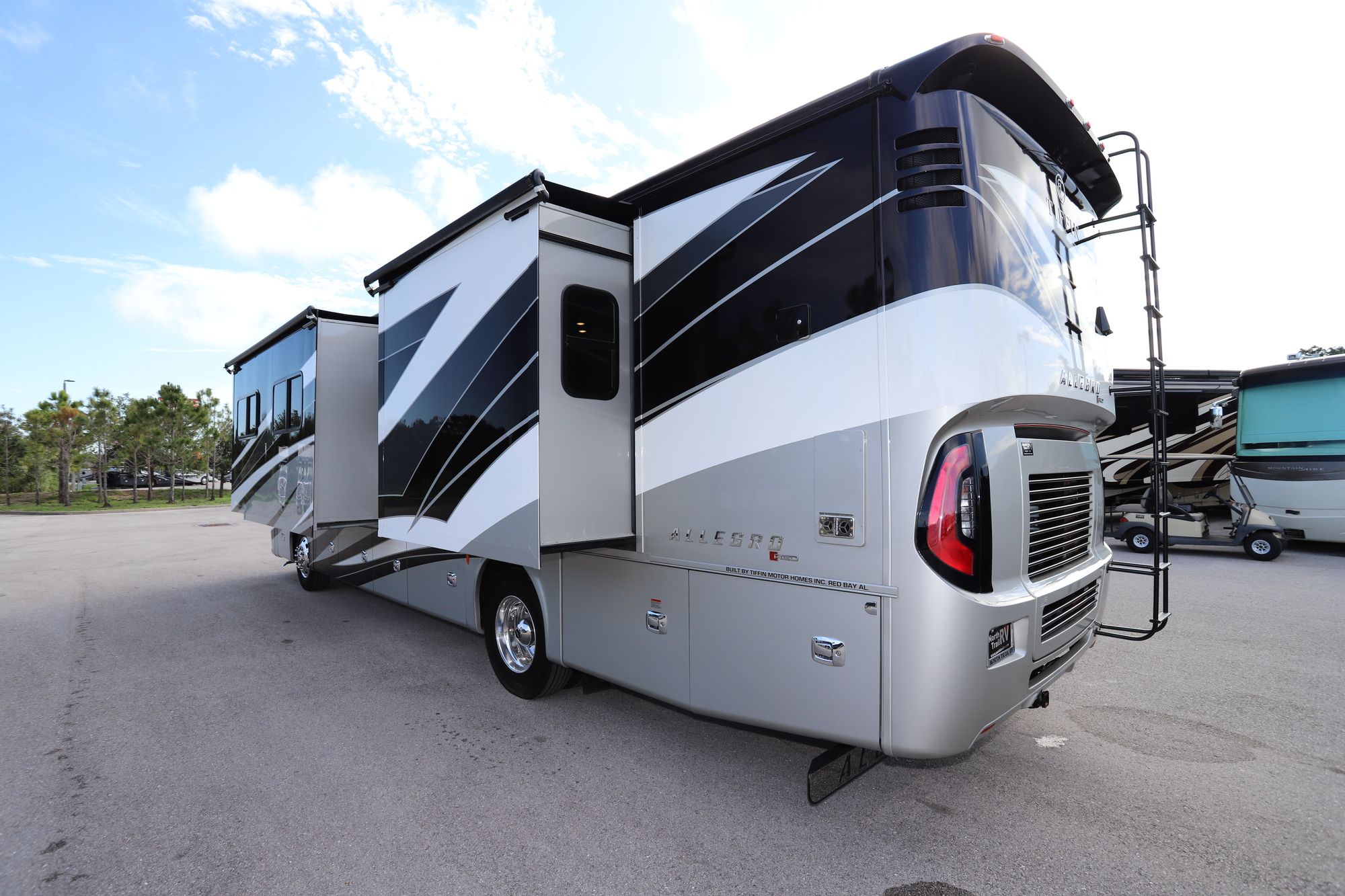 New 2020 Tiffin Motor Homes Allegro Red 37BA Class A  For Sale