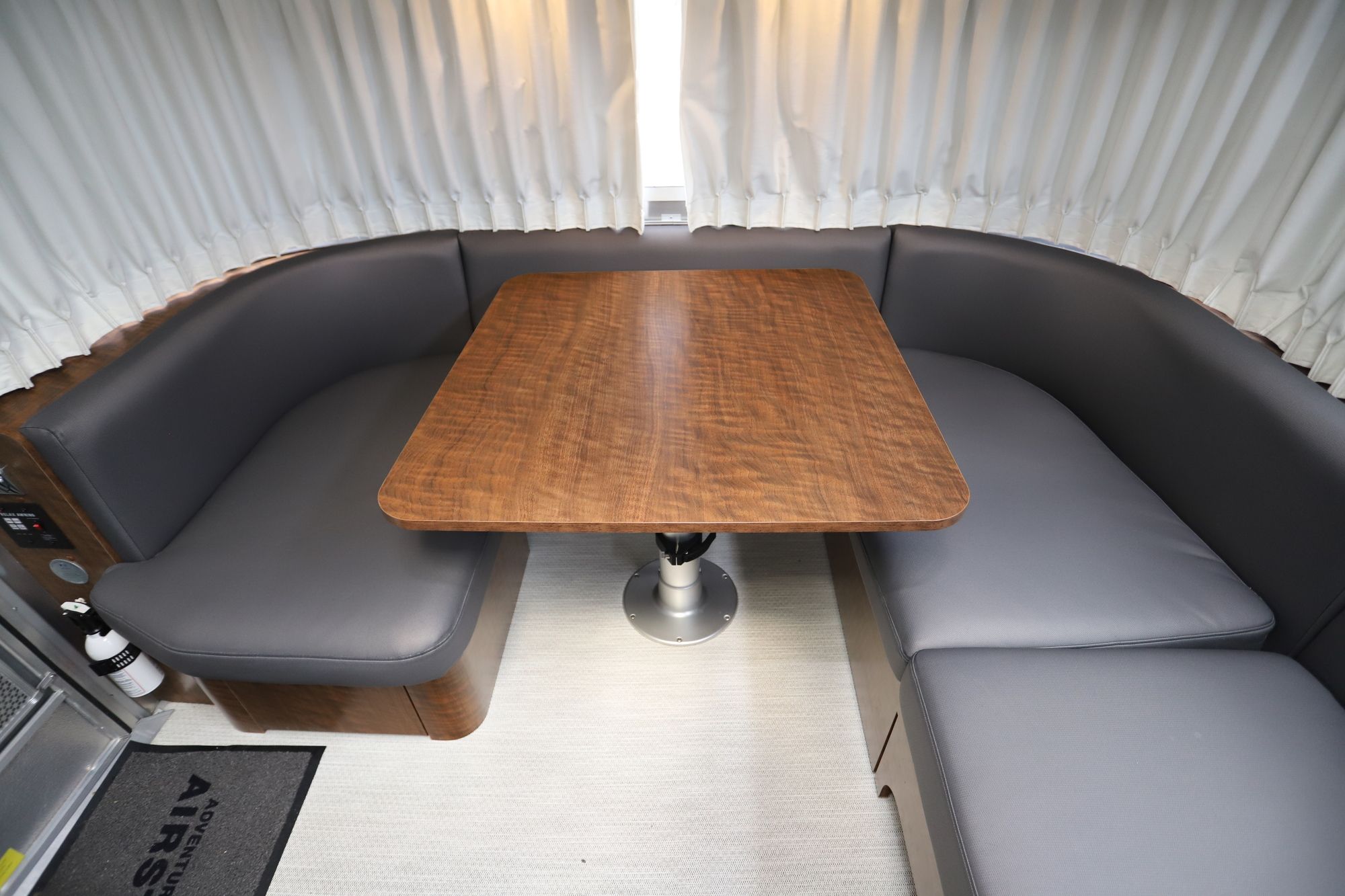 Used 2019 Airstream Globetrotter 27FB Travel Trailer  For Sale