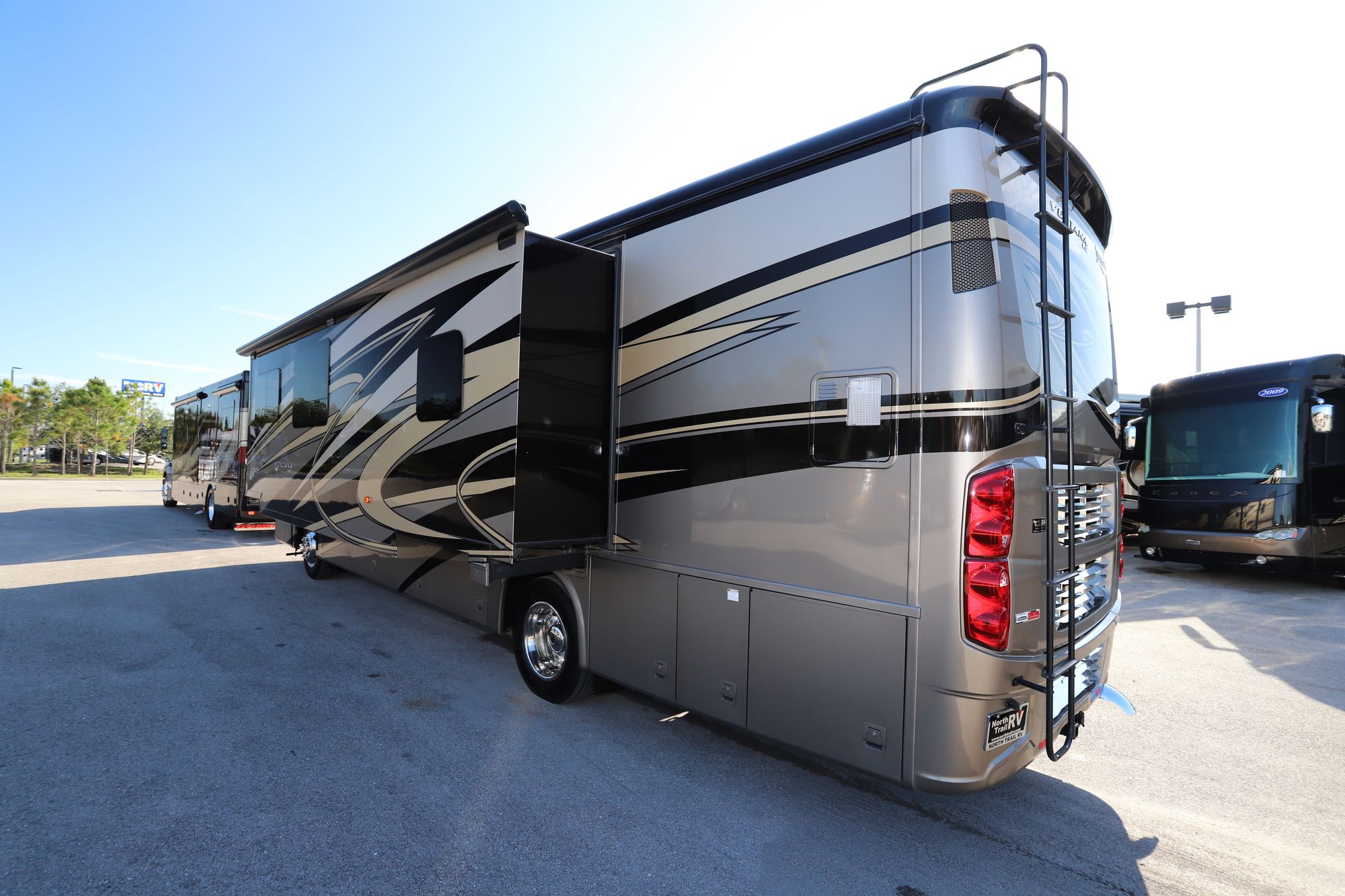 Used 2016 Newmar Ventana Le 3709 Class A  For Sale