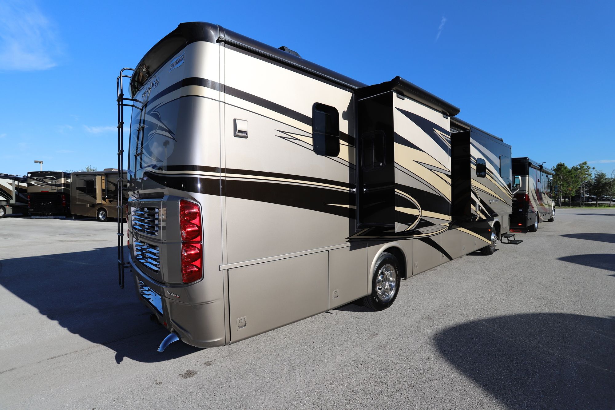 Used 2016 Newmar Ventana Le 3709 Class A  For Sale