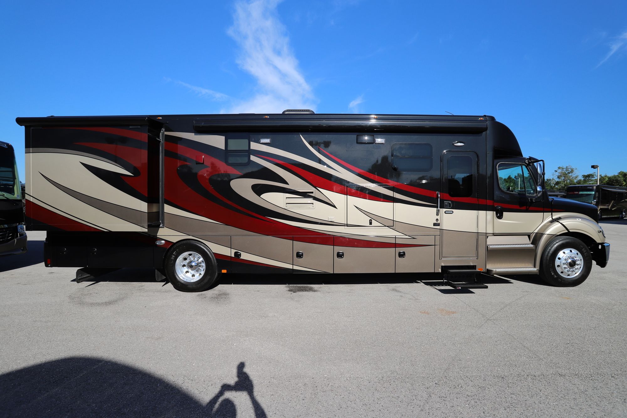 Used 2016 Renegade Rv Explorer 2900 38EM Super C  For Sale