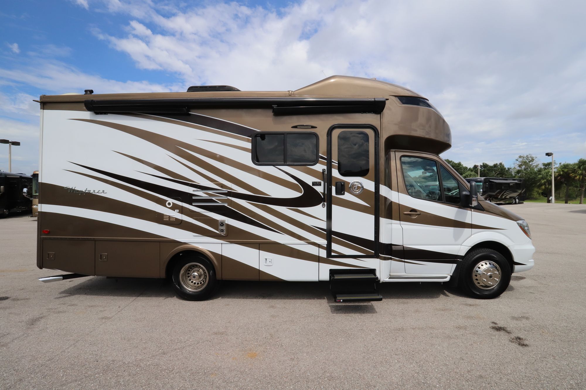 Used 2018 Tiffin Motor Homes Wayfarer 24FW Class C  For Sale