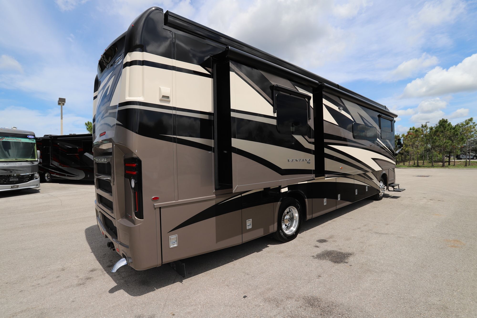 New 2020 Newmar Ventana 3717 Class A  For Sale