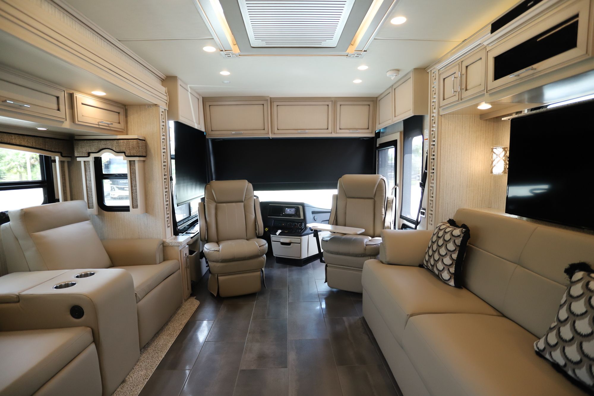 New 2020 Newmar Ventana 3717 Class A  For Sale