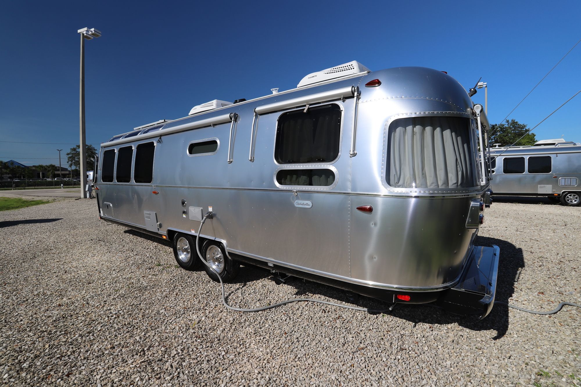 New 2020 Airstream Globetrotter 30RB Travel Trailer  For Sale