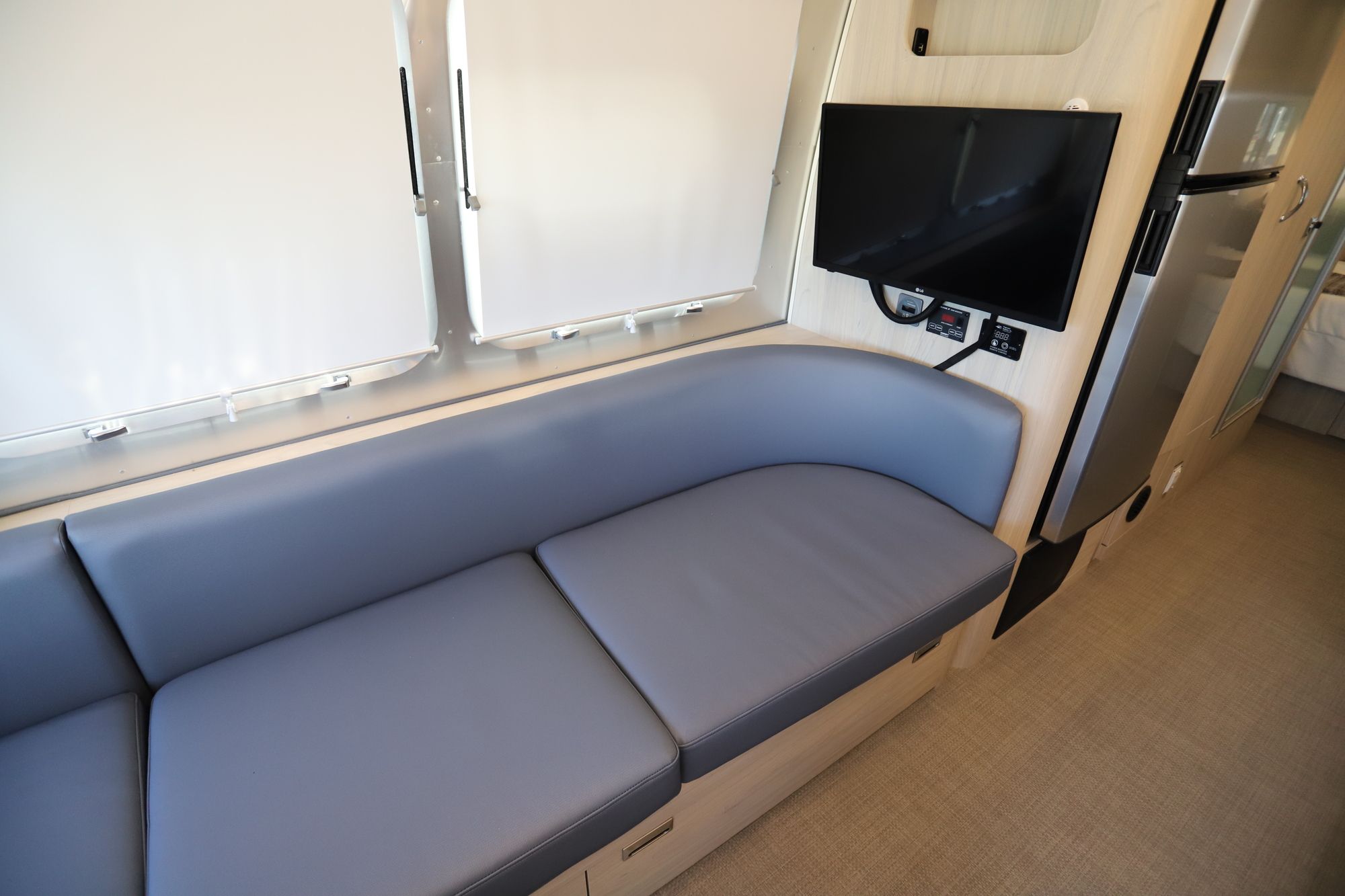 New 2021 Airstream Globetrotter 27FB Travel Trailer  For Sale
