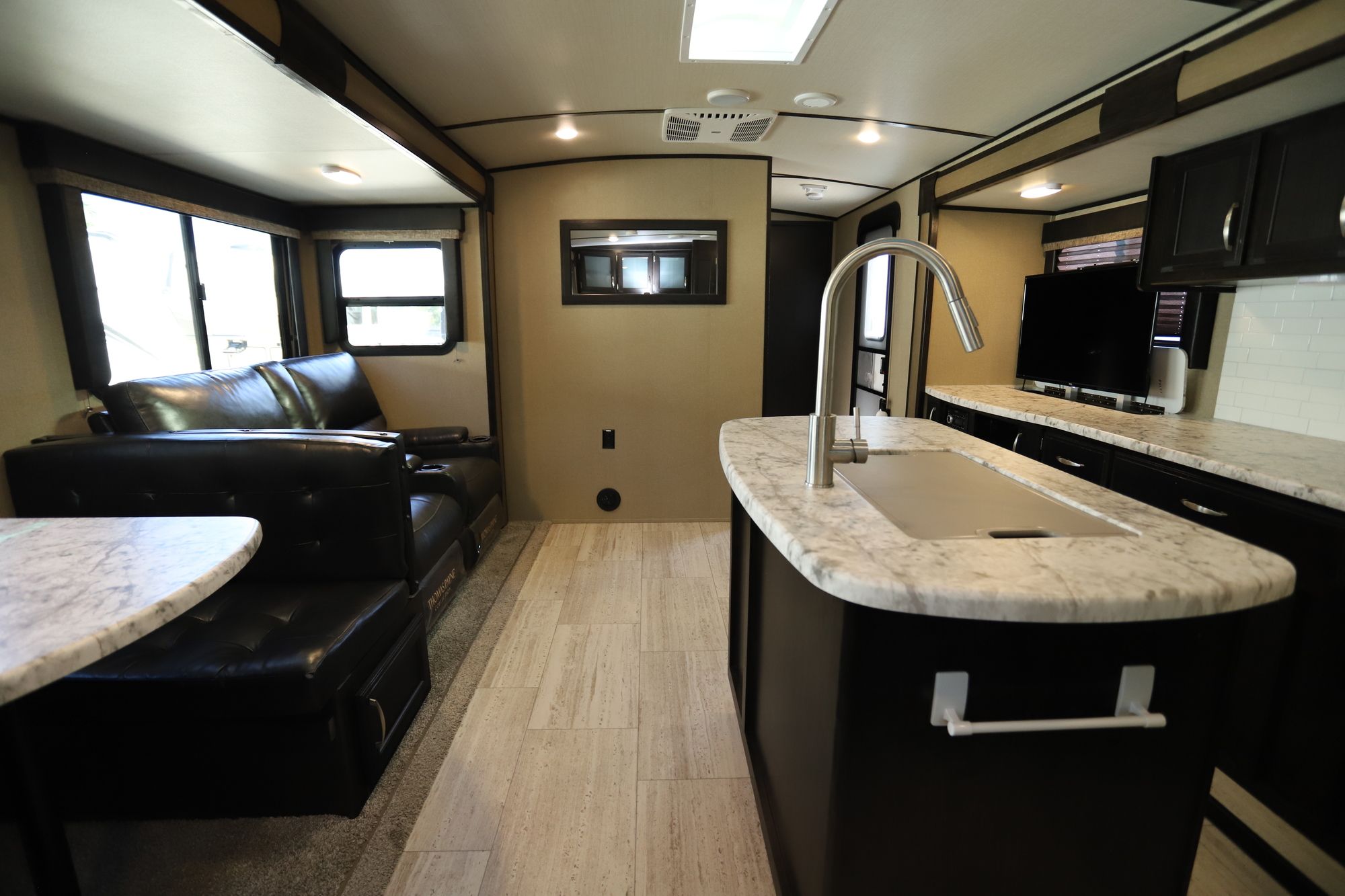 Used 2019 Grand Design Imagine 2670MK Travel Trailer  For Sale