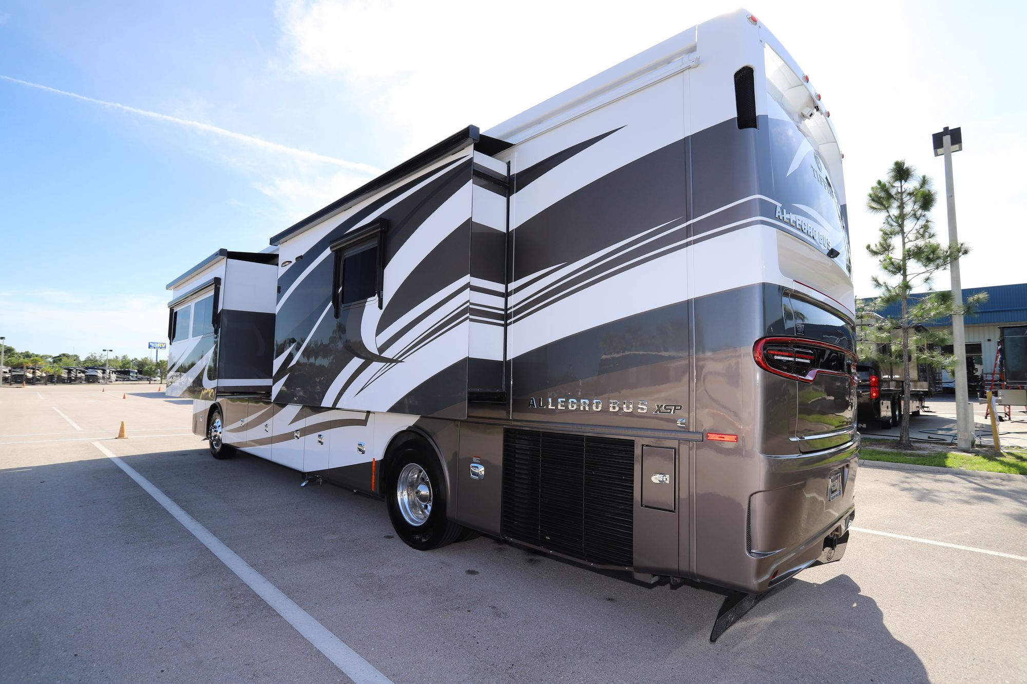 New 2021 Tiffin Motor Homes Allegro Bus 40AP Class A  For Sale