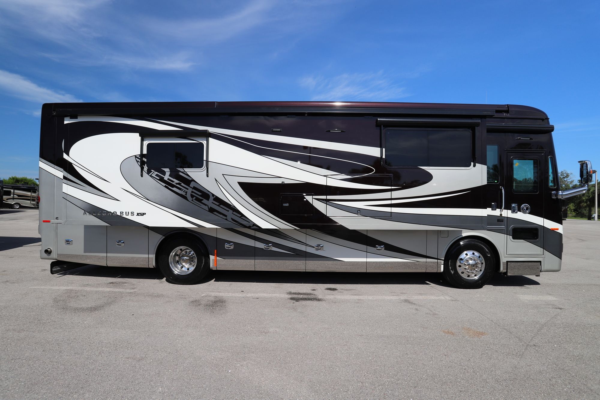 New 2021 Tiffin Motor Homes Allegro Bus 35CP Class A  For Sale