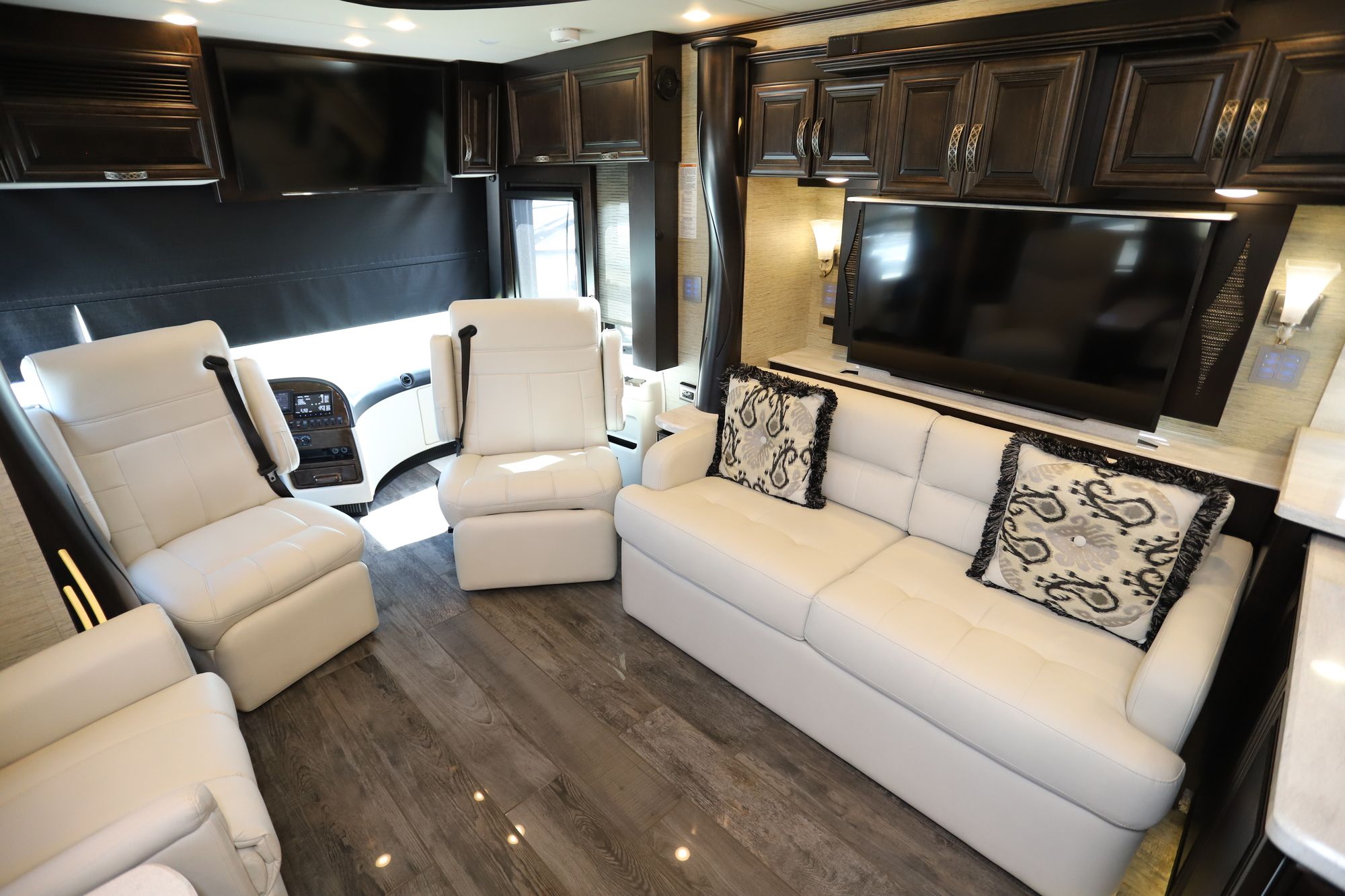 Used 2018 Newmar London Aire 4534 Class A  For Sale