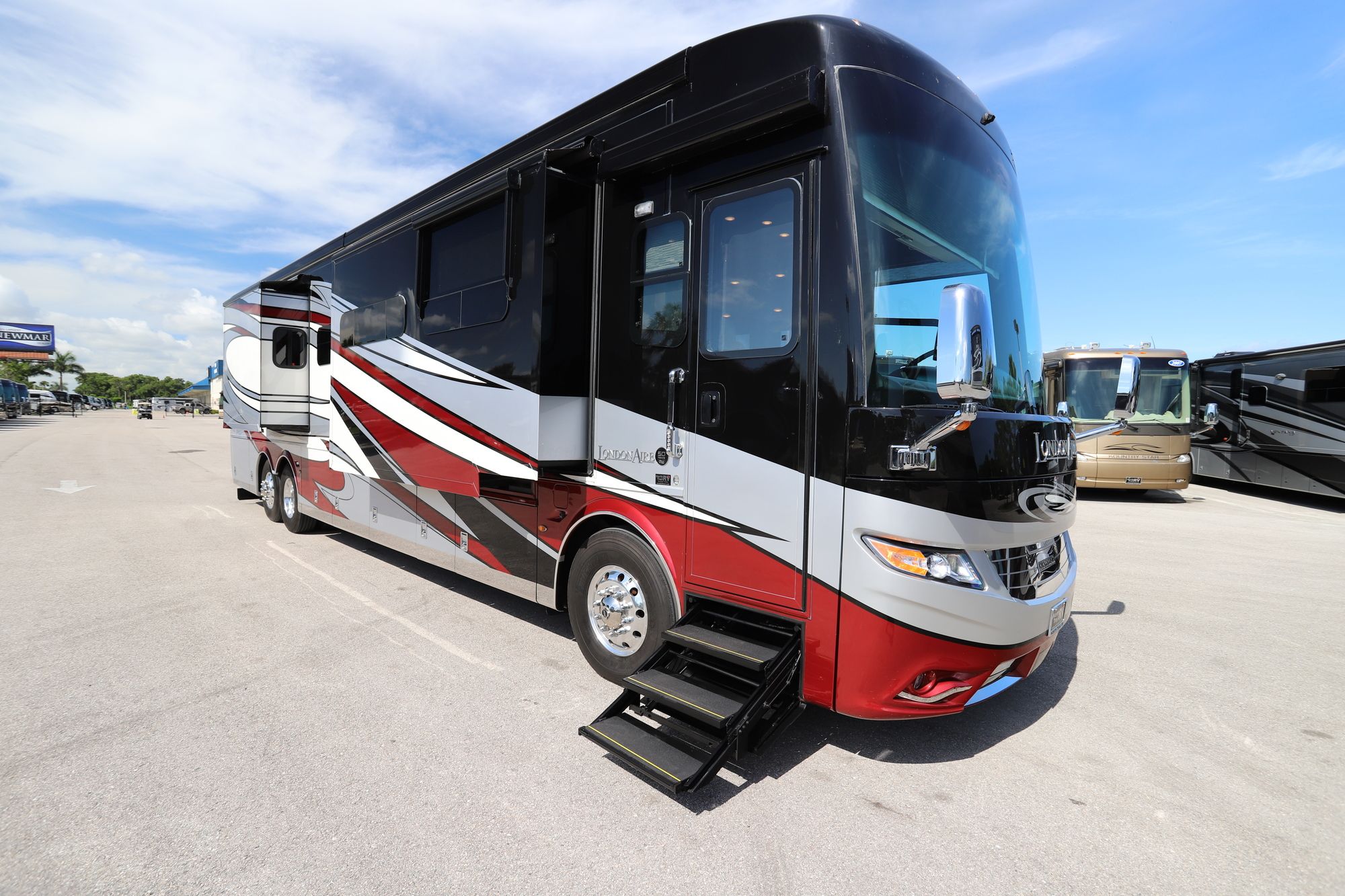 Used 2018 Newmar London Aire 4534 Class A  For Sale