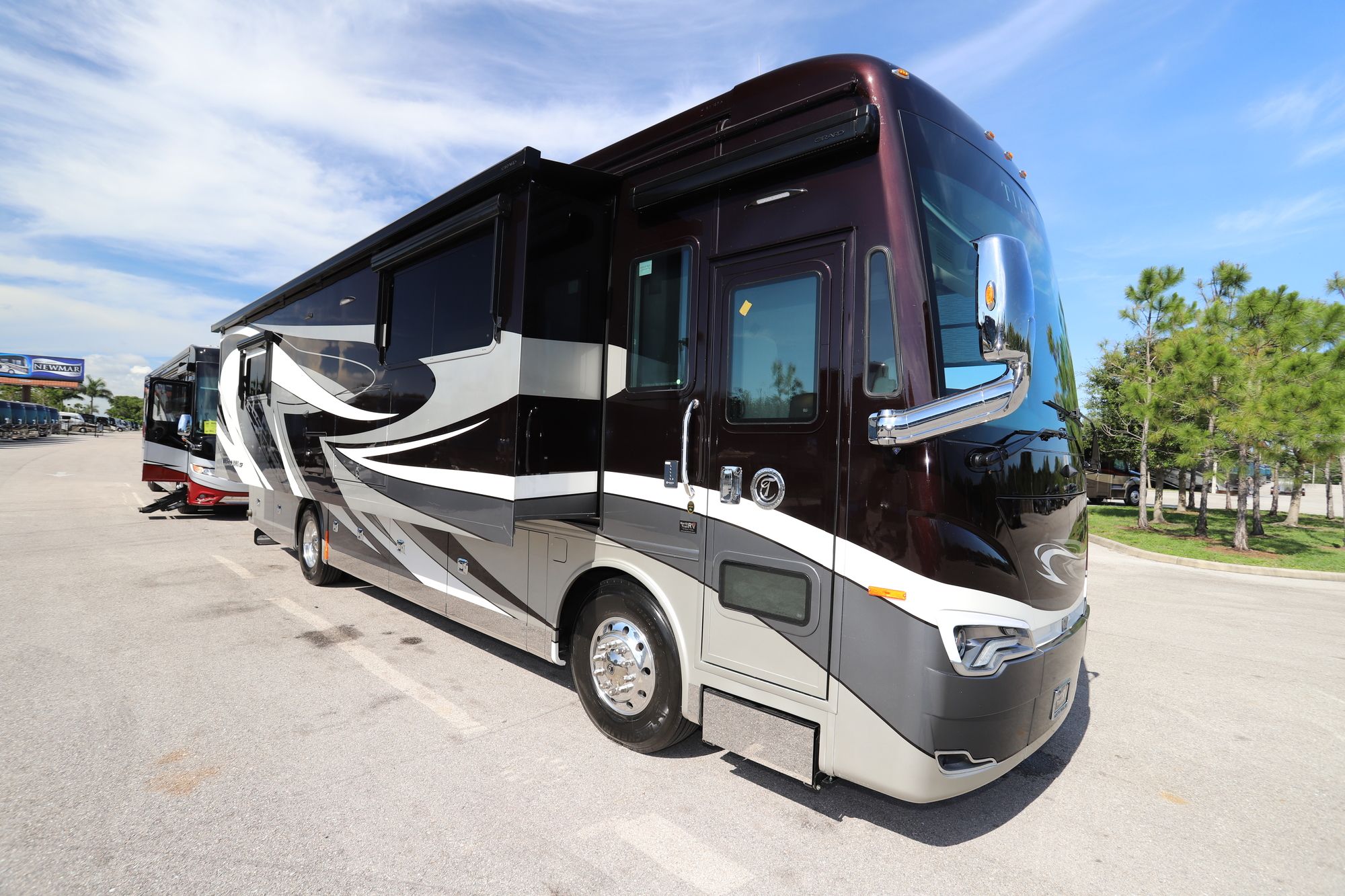 New 2021 Tiffin Motor Homes Allegro Bus 35CP Class A  For Sale