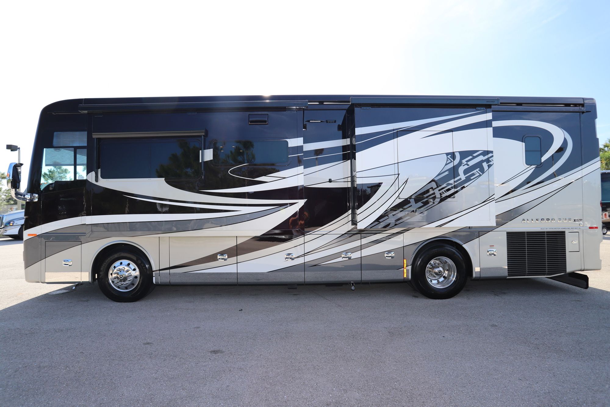 New 2021 Tiffin Motor Homes Allegro Bus 35CP Class A  For Sale