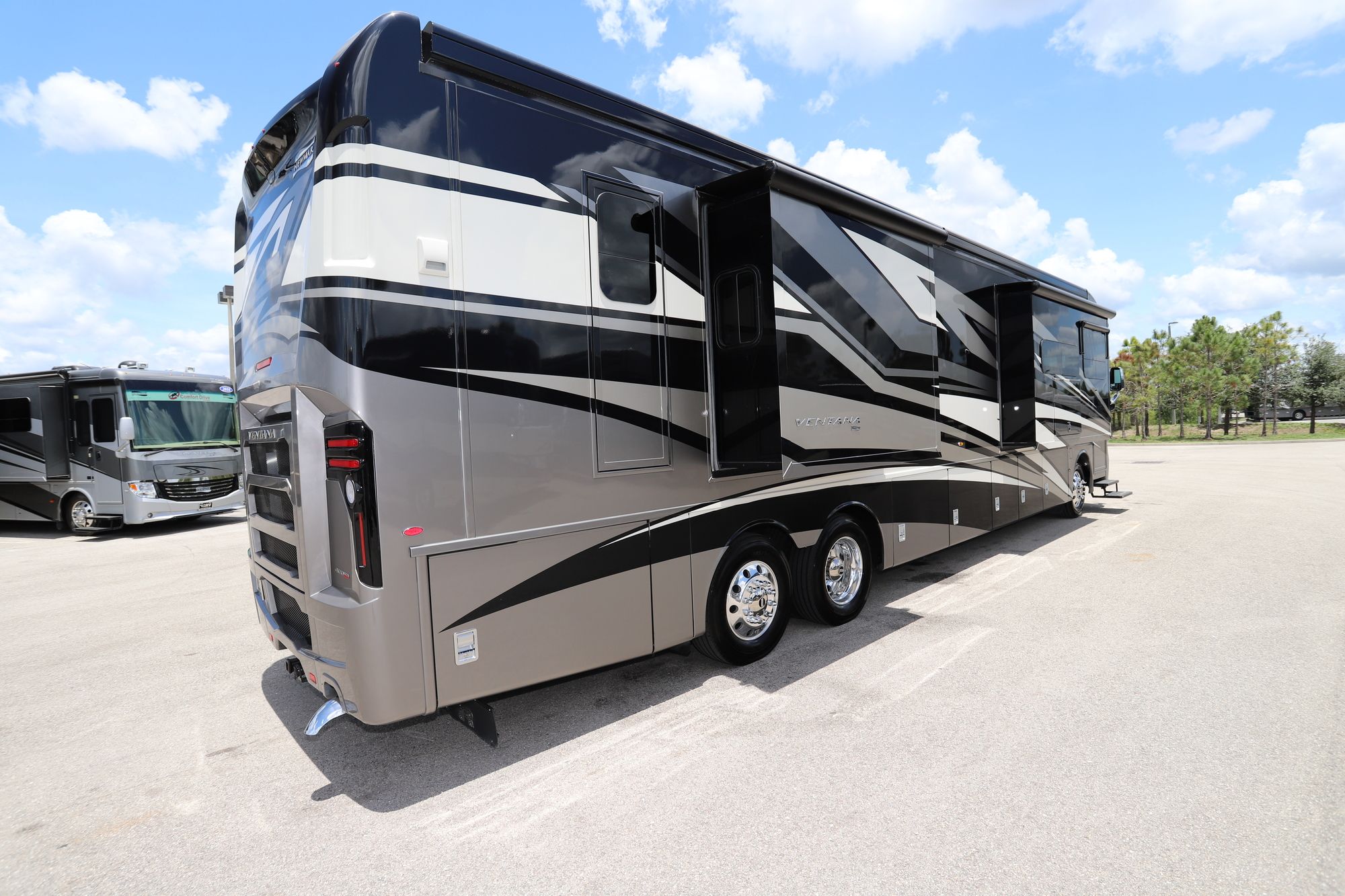 New 2020 Newmar Ventana 4326 Class A  For Sale