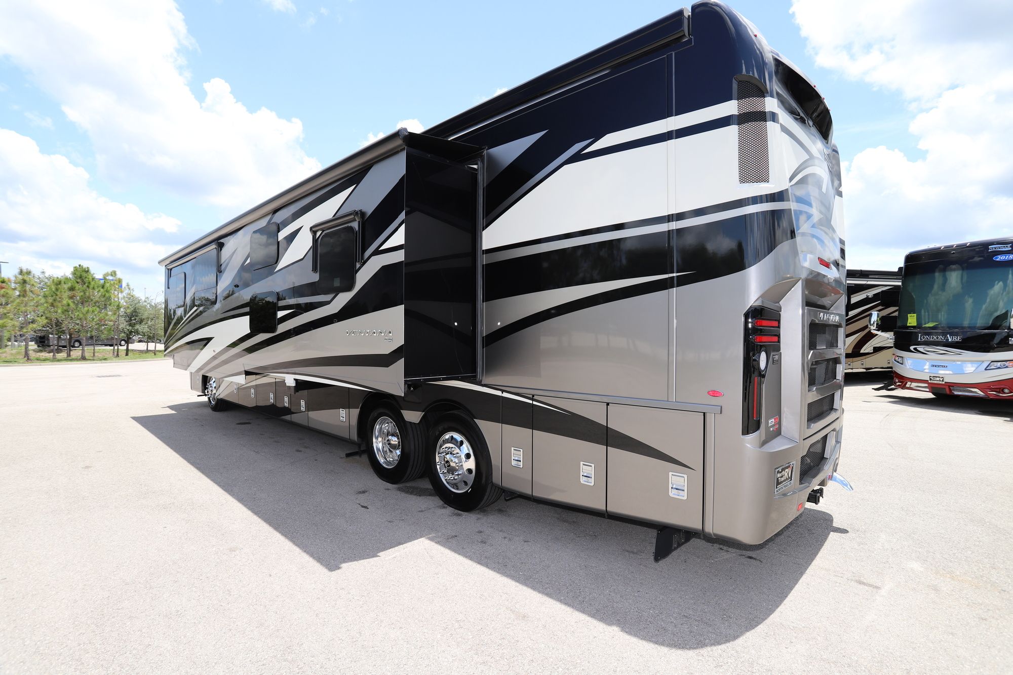 New 2020 Newmar Ventana 4326 Class A  For Sale