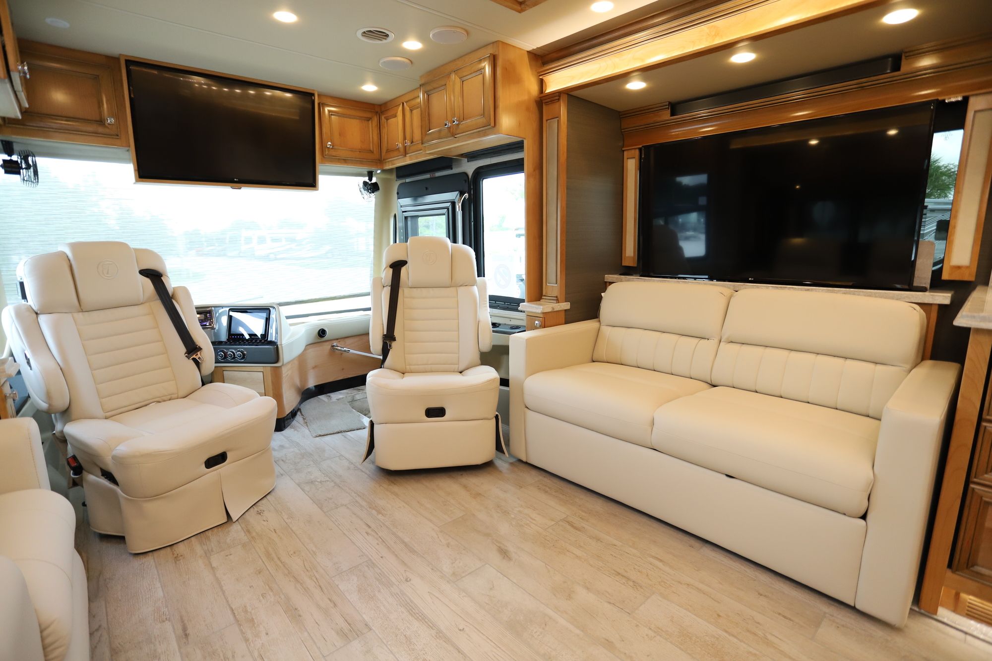 New 2020 Tiffin Motor Homes Phaeton 37BH Class A  For Sale