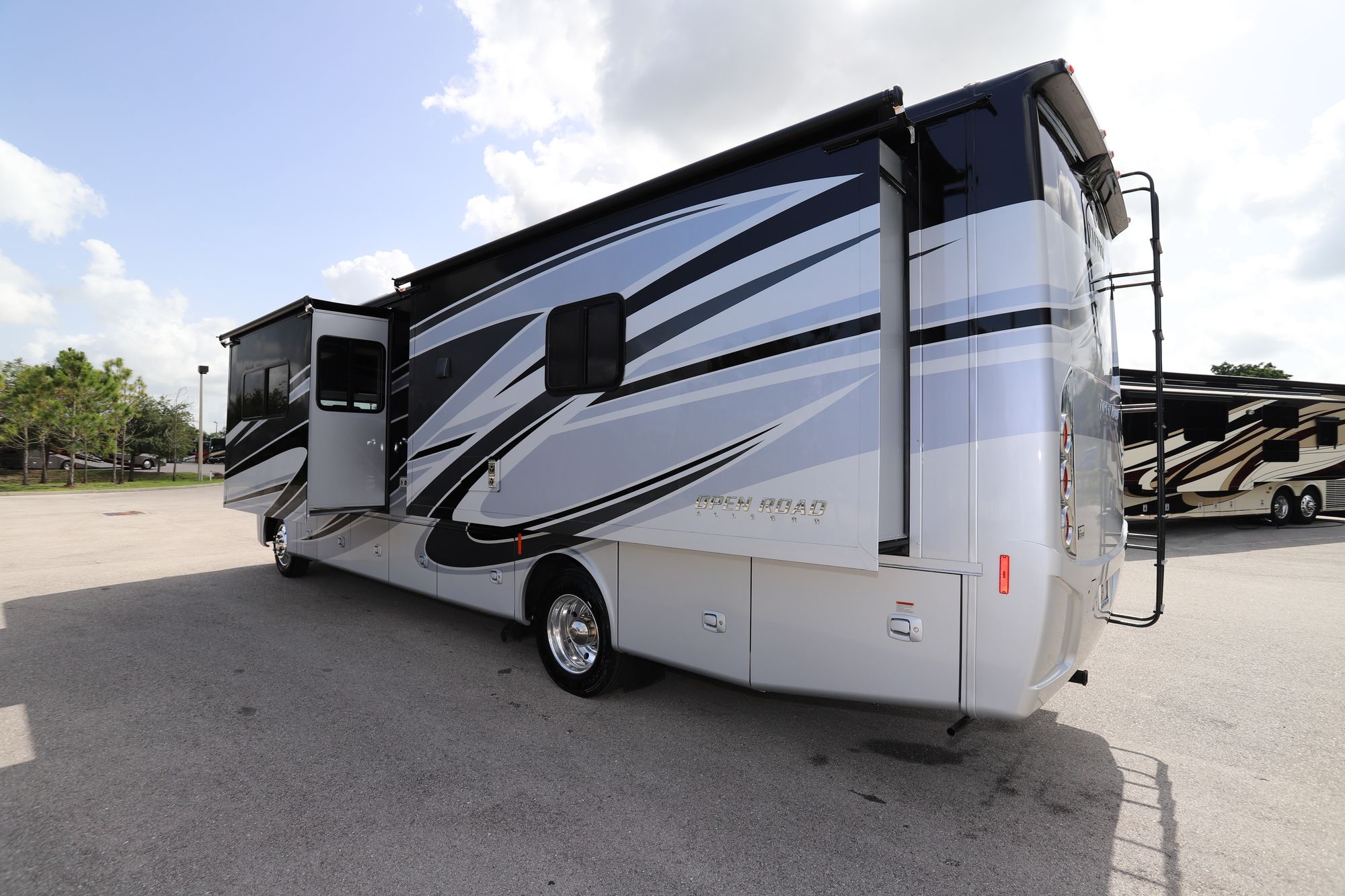 New 2021 Tiffin Motor Homes Allegro 34PA Class A  For Sale