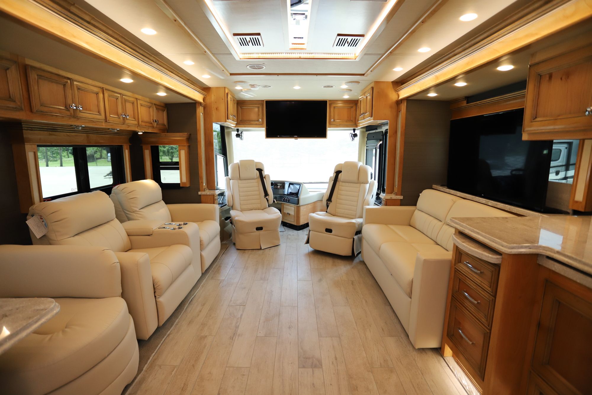 New 2020 Tiffin Motor Homes Phaeton 37BH Class A  For Sale