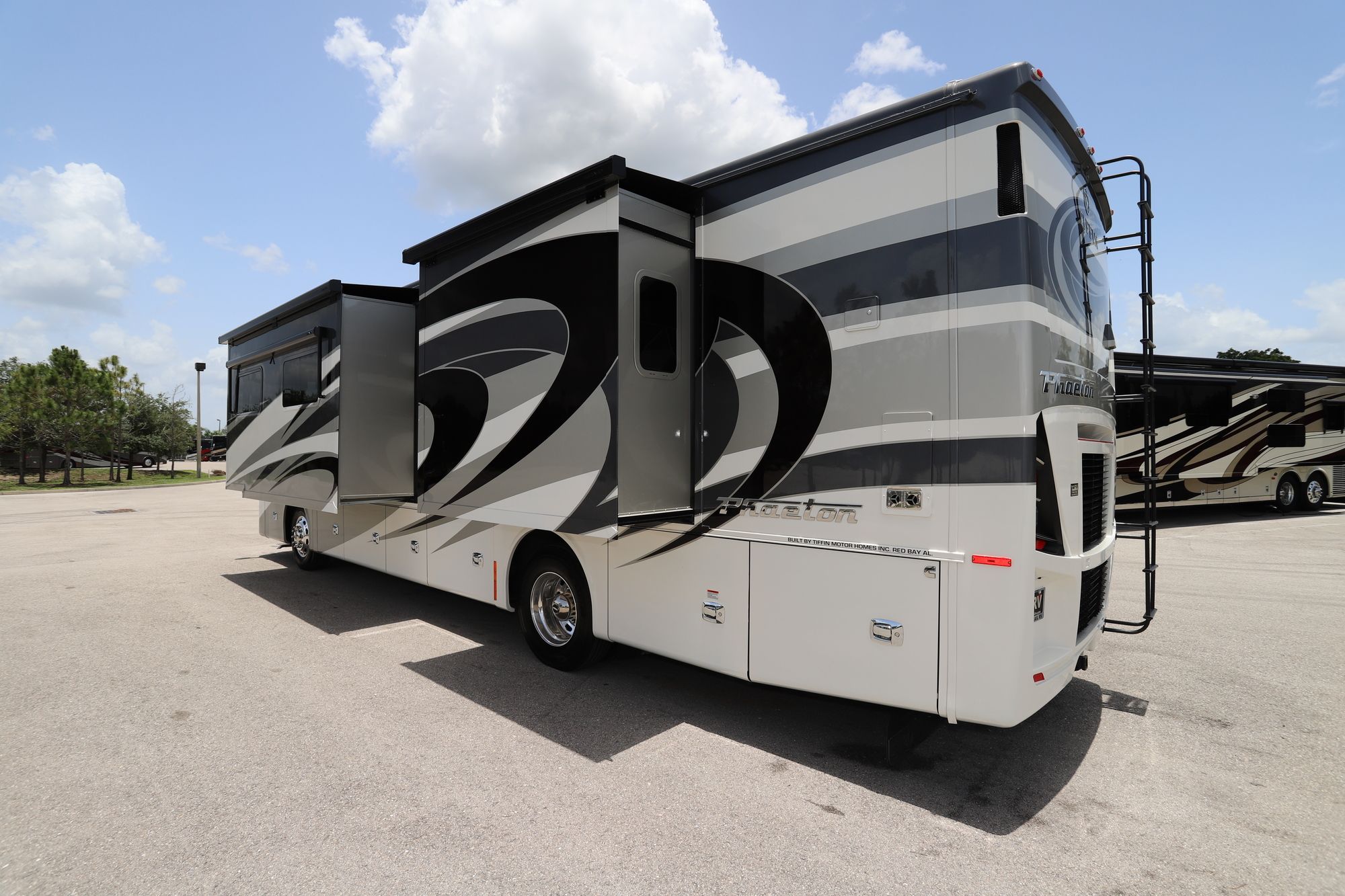 New 2020 Tiffin Motor Homes Phaeton 37BH Class A  For Sale