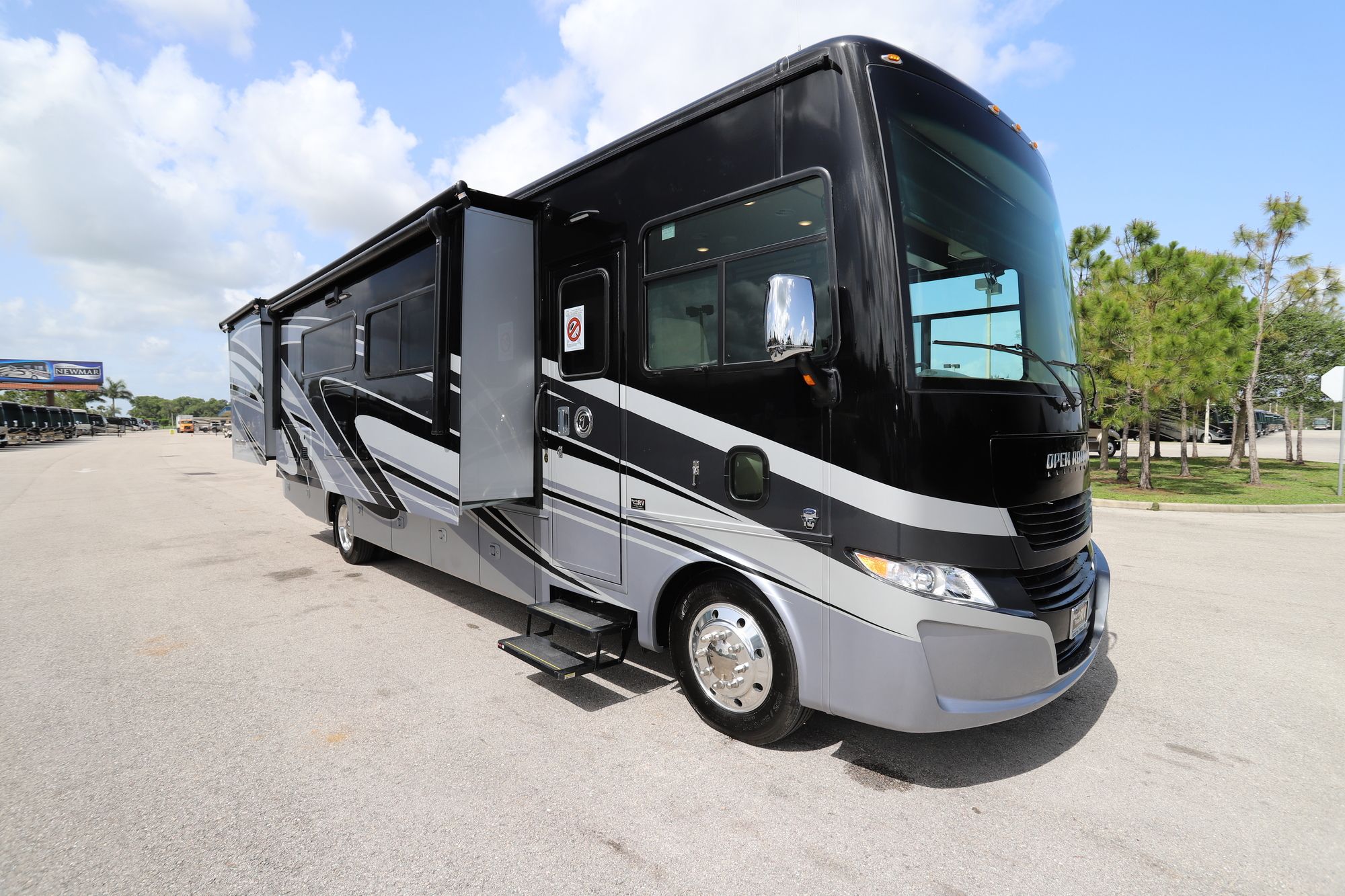 New 2021 Tiffin Motor Homes Allegro 34PA Class A  For Sale