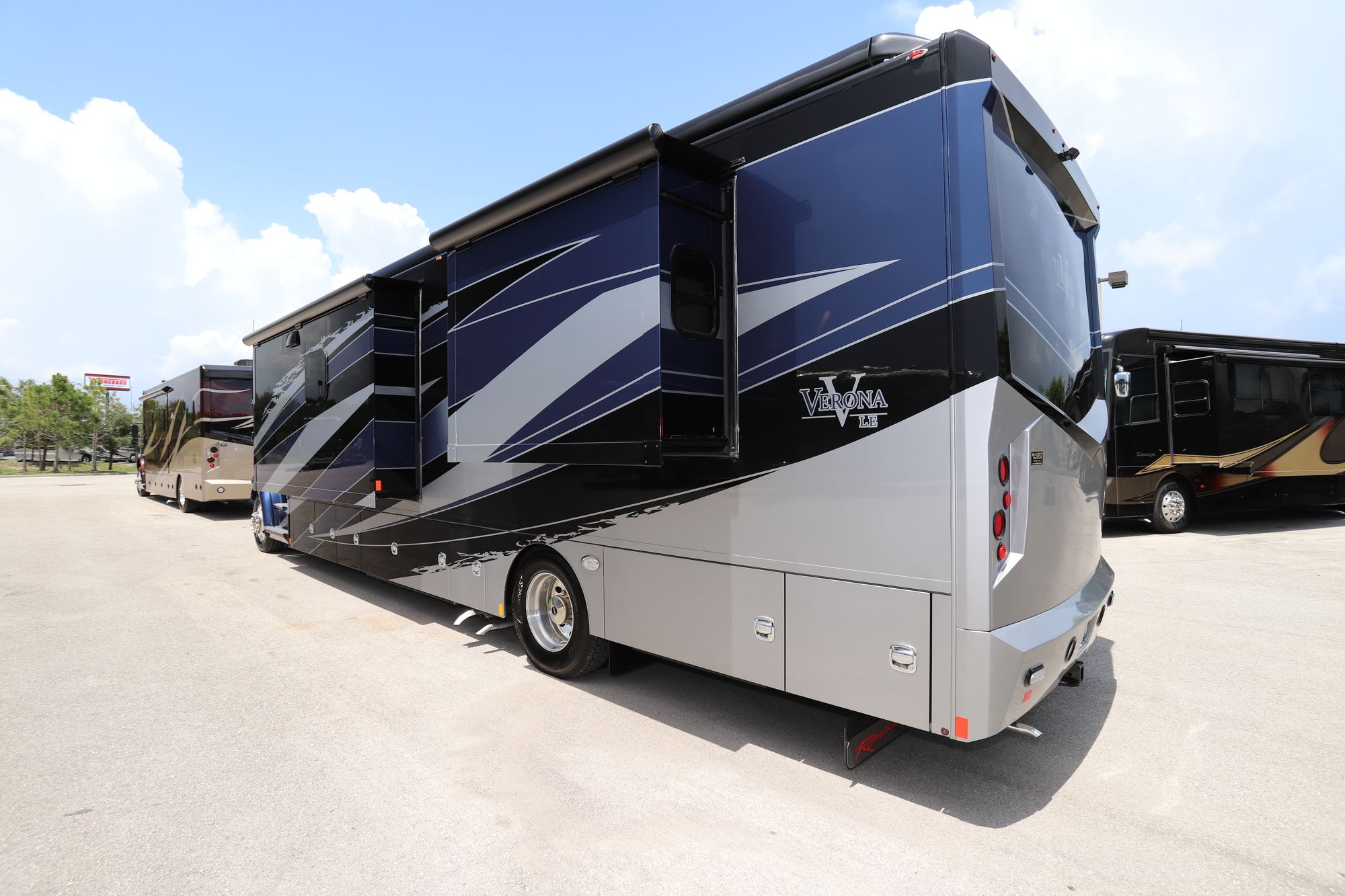 New 2021 Renegade Rv Verona Le 40LRB Super C  For Sale