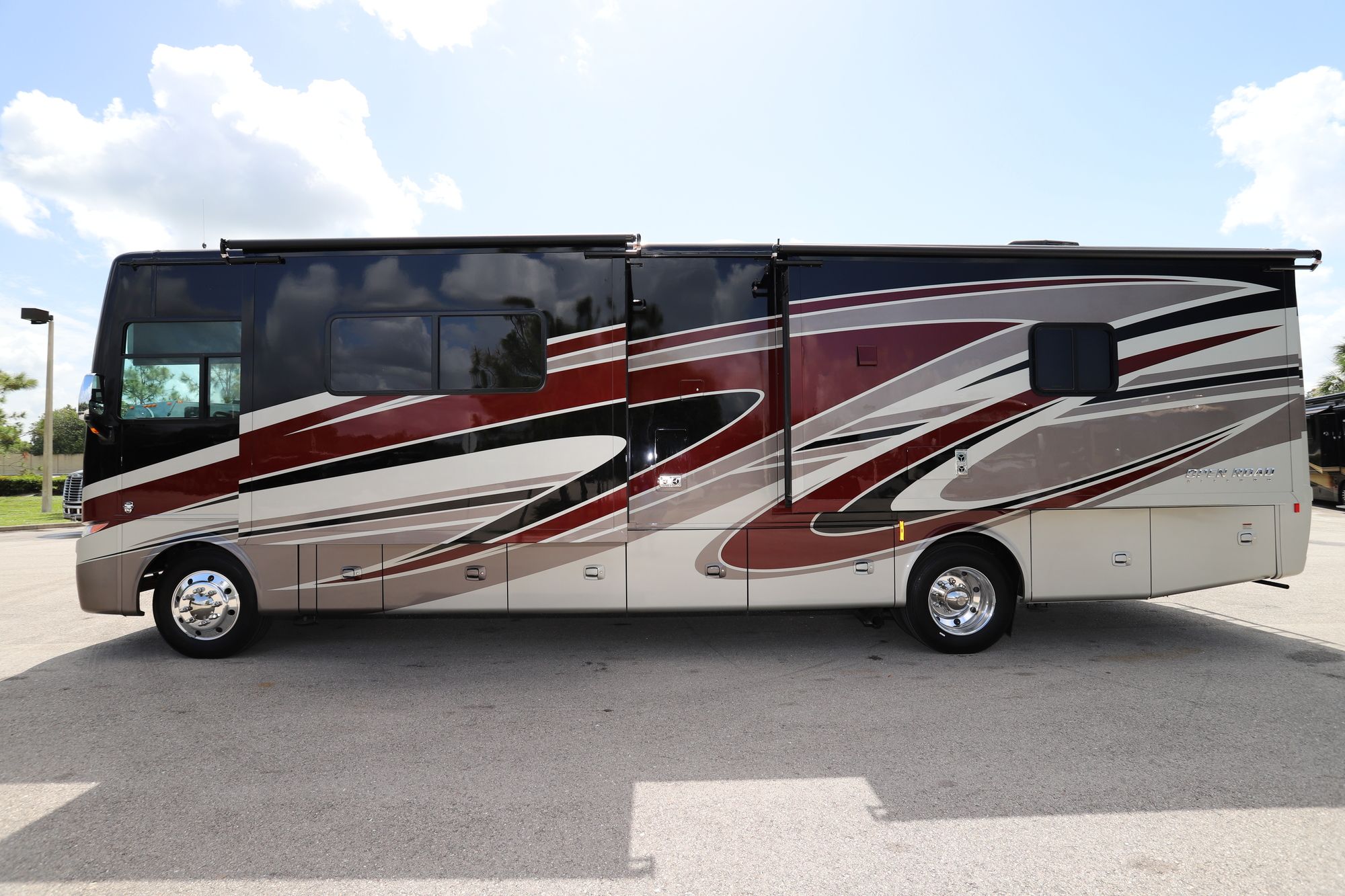 New 2021 Tiffin Motor Homes Allegro 34PA Class A  For Sale