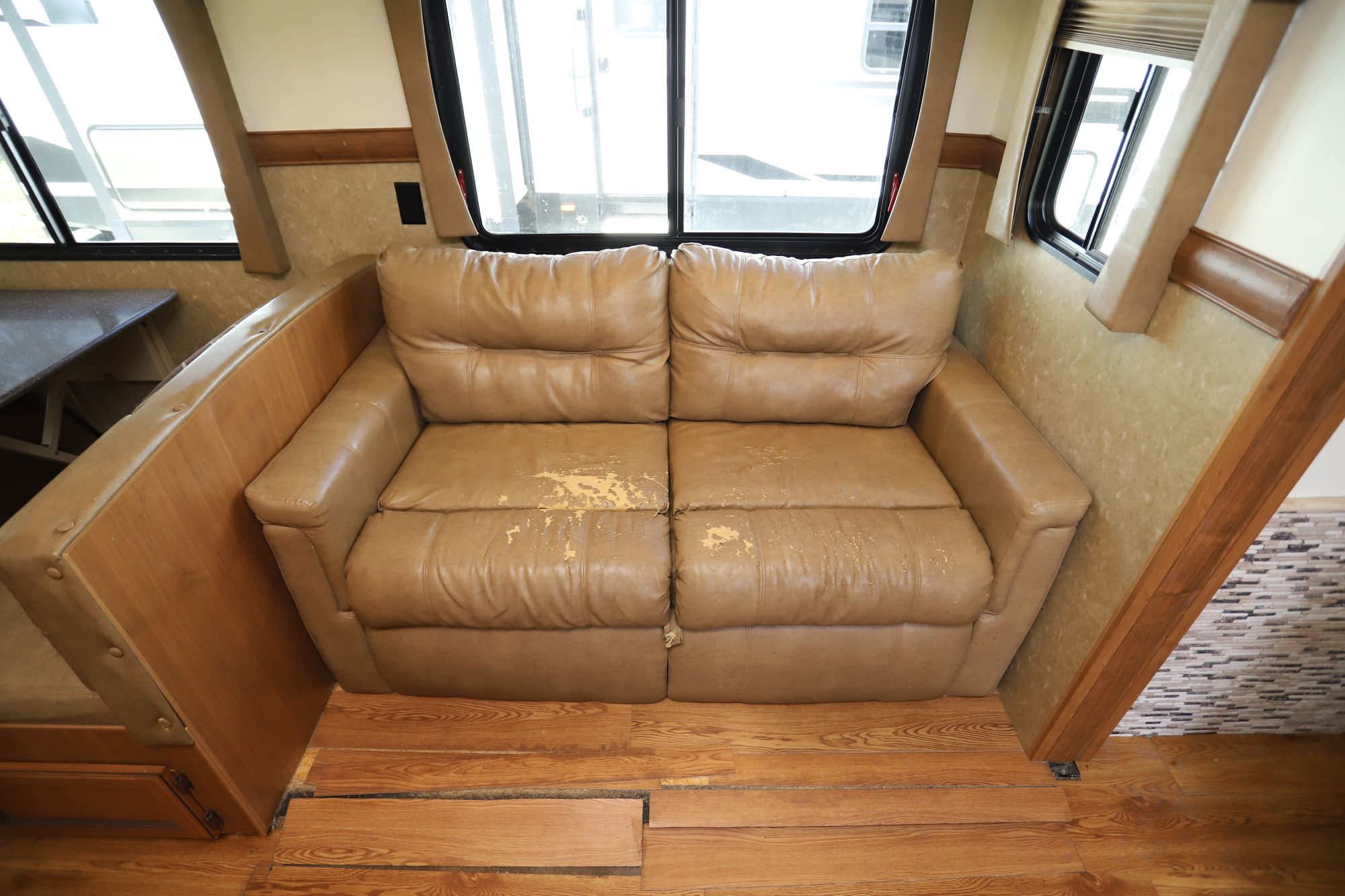 Used 2015 Crossroads Sunset Trail 32BH Travel Trailer  For Sale