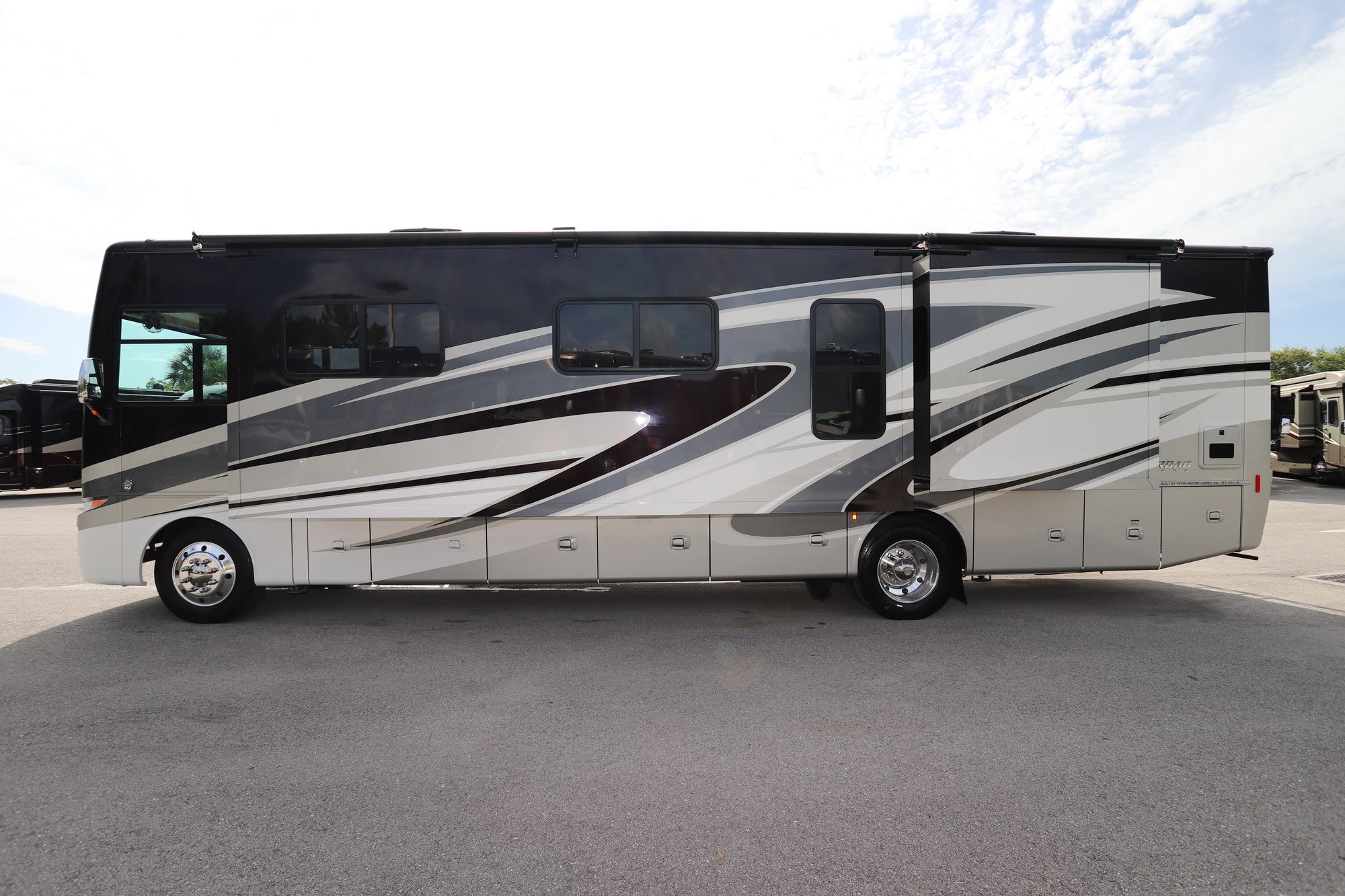 New 2021 Tiffin Motor Homes Allegro 36LA Class A  For Sale