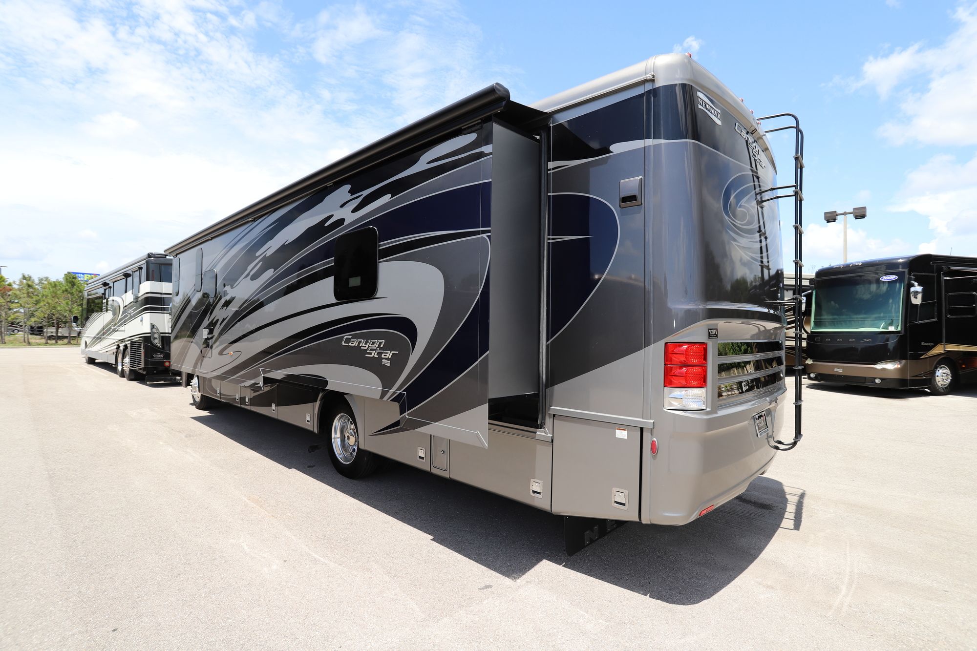 New 2019 Newmar Canyon Star 3723 Class A  For Sale