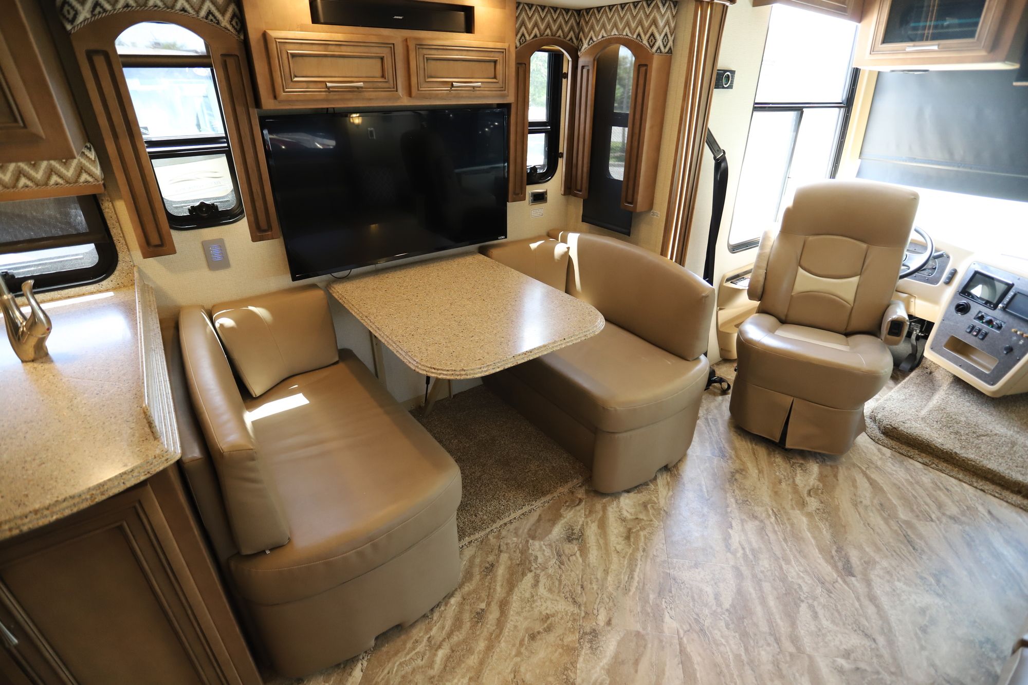 New 2019 Newmar Canyon Star 3723 Class A  For Sale